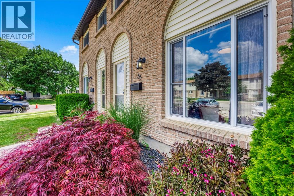 215 TRUDEAU DRIVE Unit# 55 Sarnia Ontario Canada N7T4T5 5