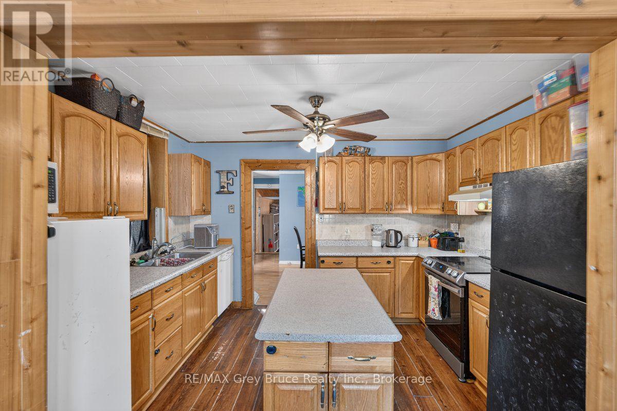14 Main Street, Arran-Elderslie, Ontario  N0G 1S0 - Photo 5 - X13831500