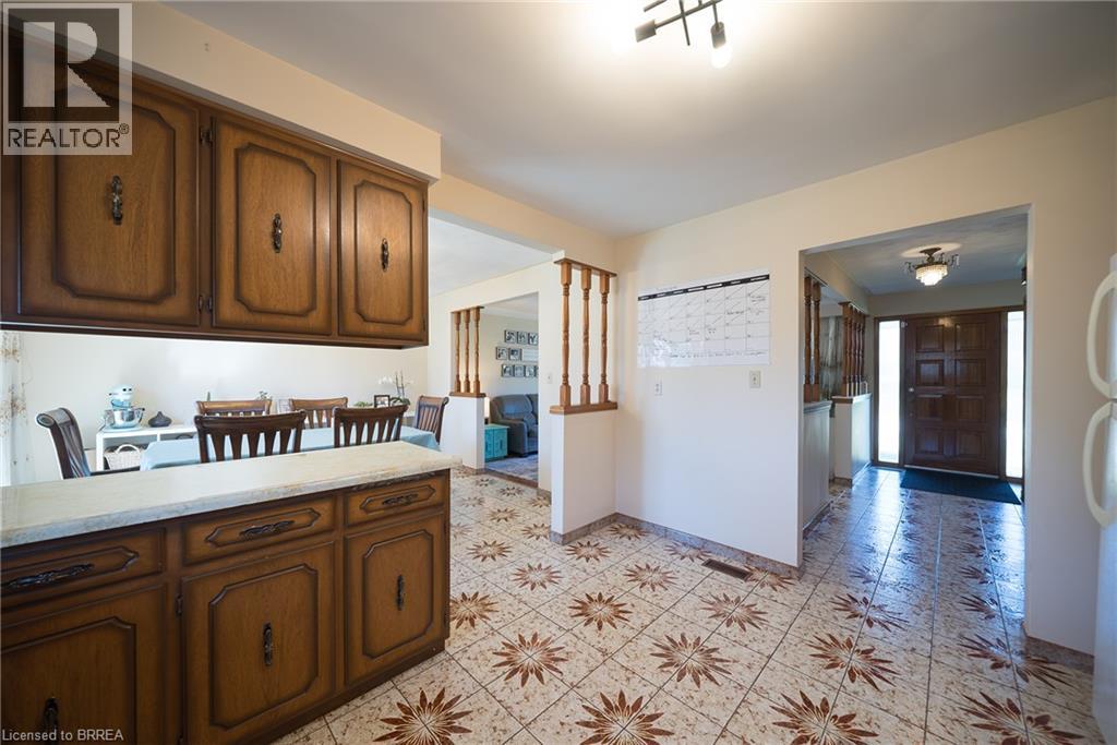 32 Avondale Crescent, Brantford, Ontario  N3S 4L5 - Photo 11 - 40865721