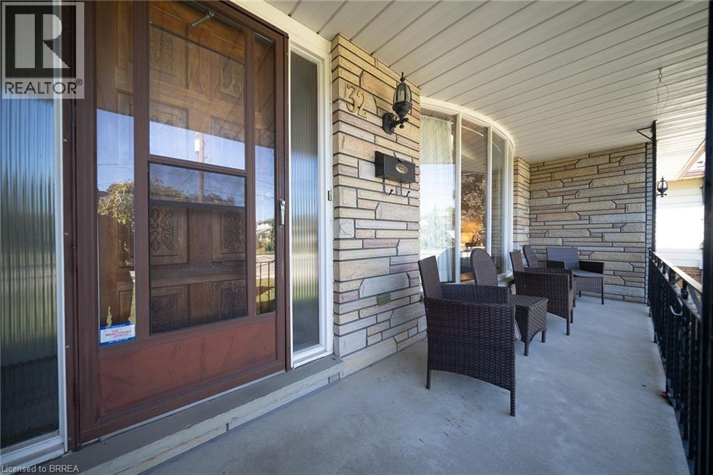 32 Avondale Crescent, Brantford, Ontario  N3S 4L5 - Photo 3 - 40865721