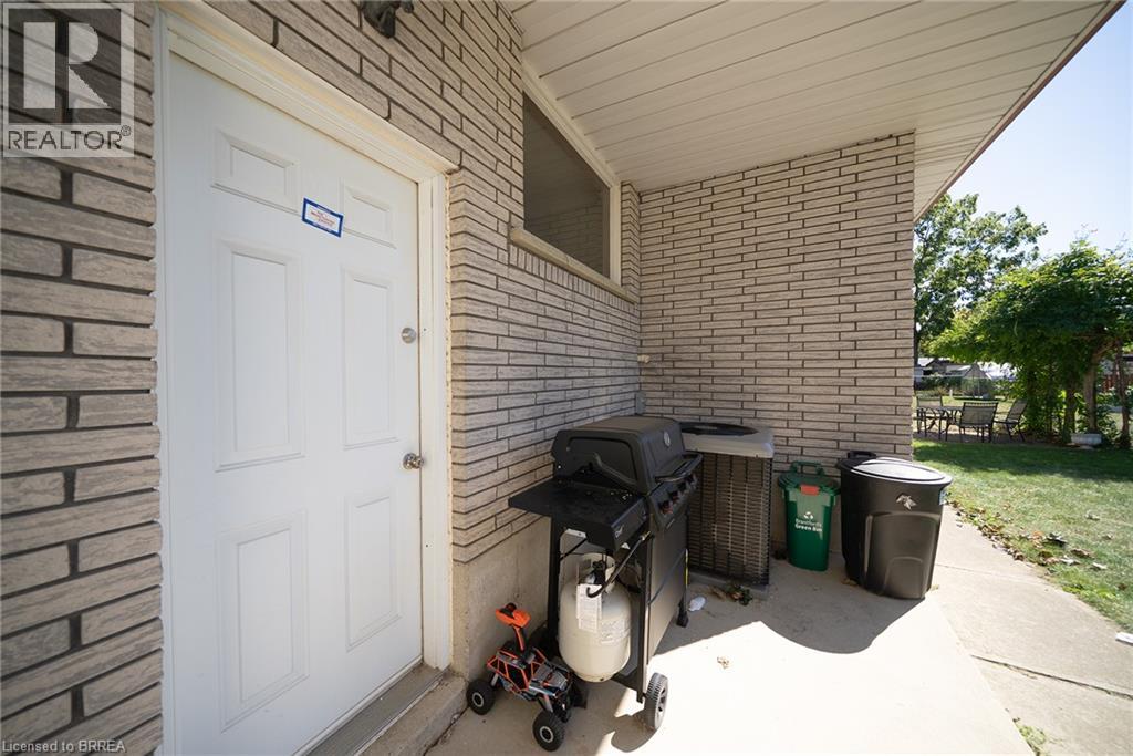 32 Avondale Crescent, Brantford, Ontario  N3S 4L5 - Photo 37 - 40865721