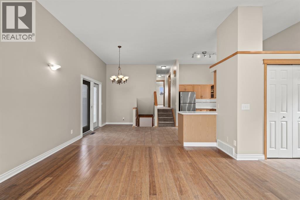 111 Martinvalley Place NE, Calgary, Alberta  T3J 4A2 - Photo 5 - A2343068