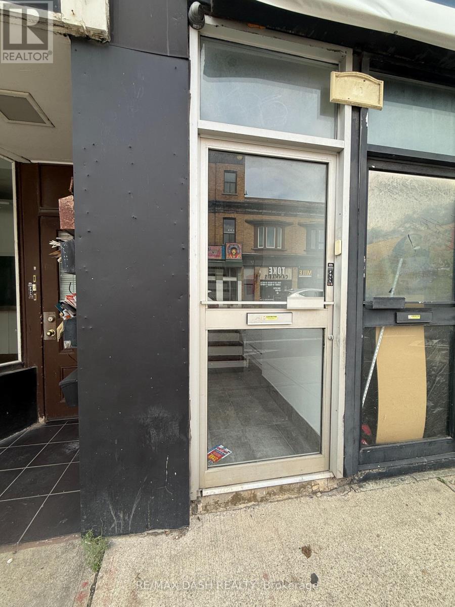 2 - 1303 Bloor Street W, Toronto, Ontario M6H 1P1 - Photo 2 - C13831570
