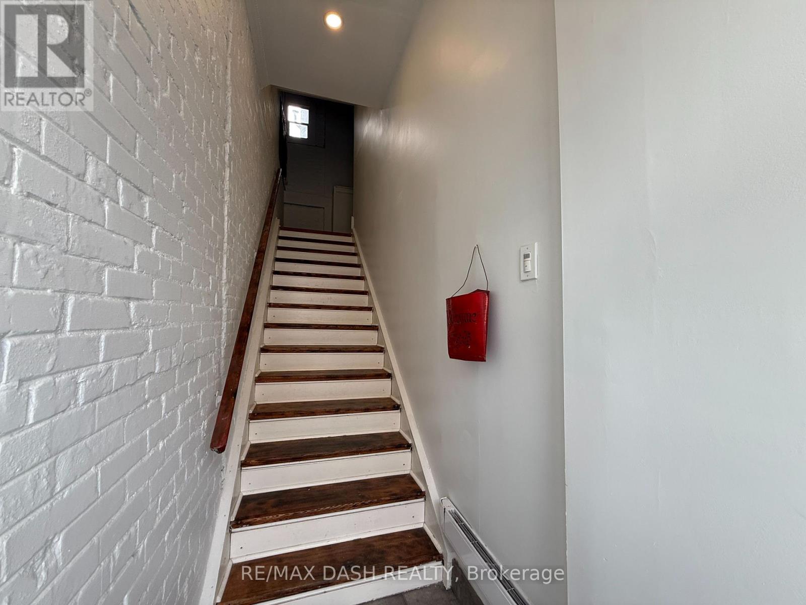 2 - 1303 Bloor Street W, Toronto, Ontario M6H 1P1 - Photo 3 - C13831570