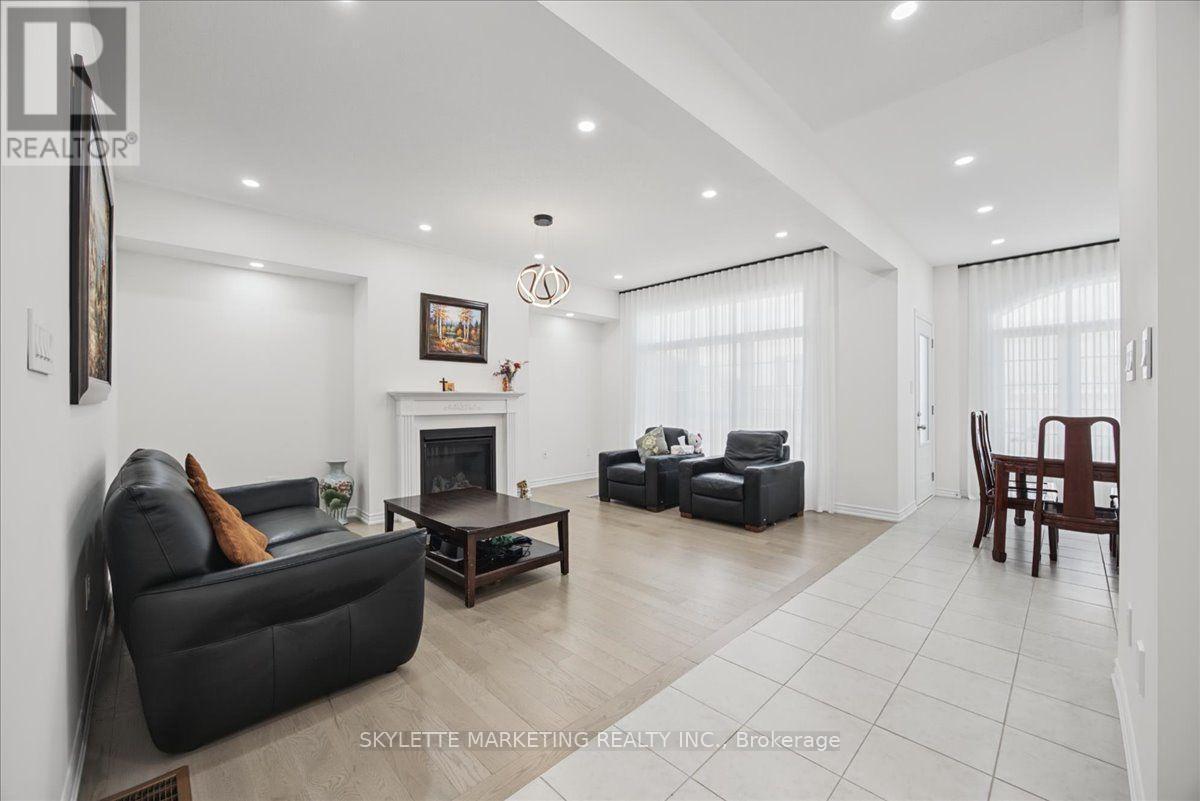 1 Cranley Road, East Gwillimbury, Ontario  L9N 0T7 - Photo 3 - N13831540