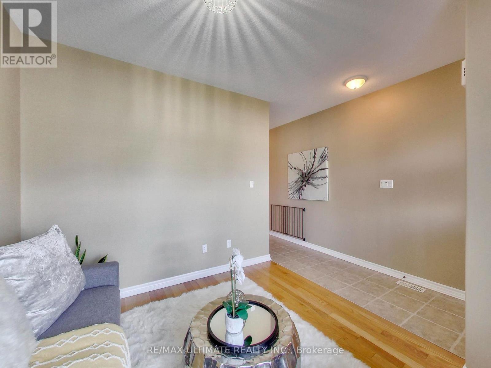 152 Gray Avenue, New Tecumseth, Ontario  L9R 0G5 - Photo 3 - N13831546
