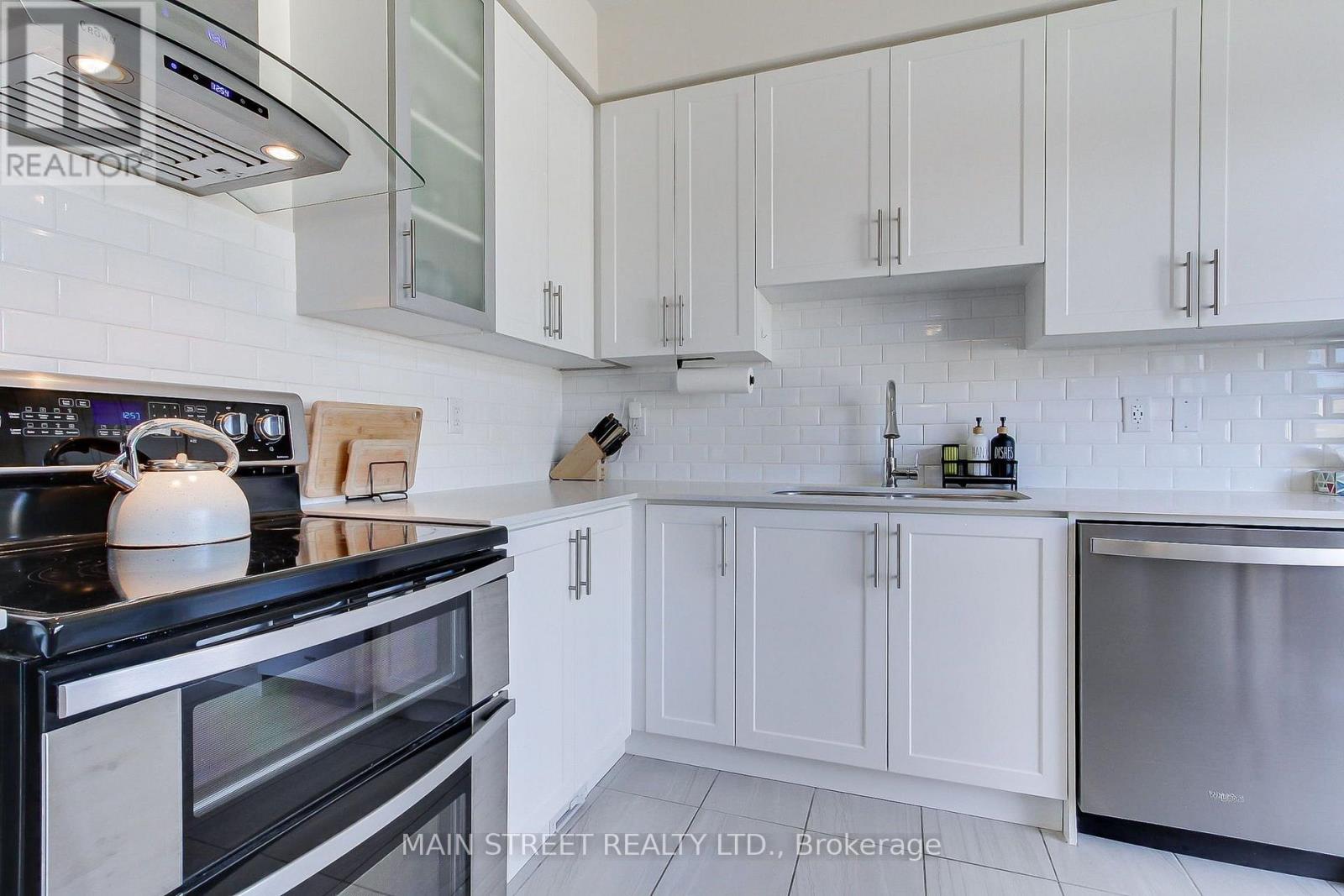 90 Kingknoll Crescent, Georgina, Ontario  L4P 0H8 - Photo 14 - N13831568