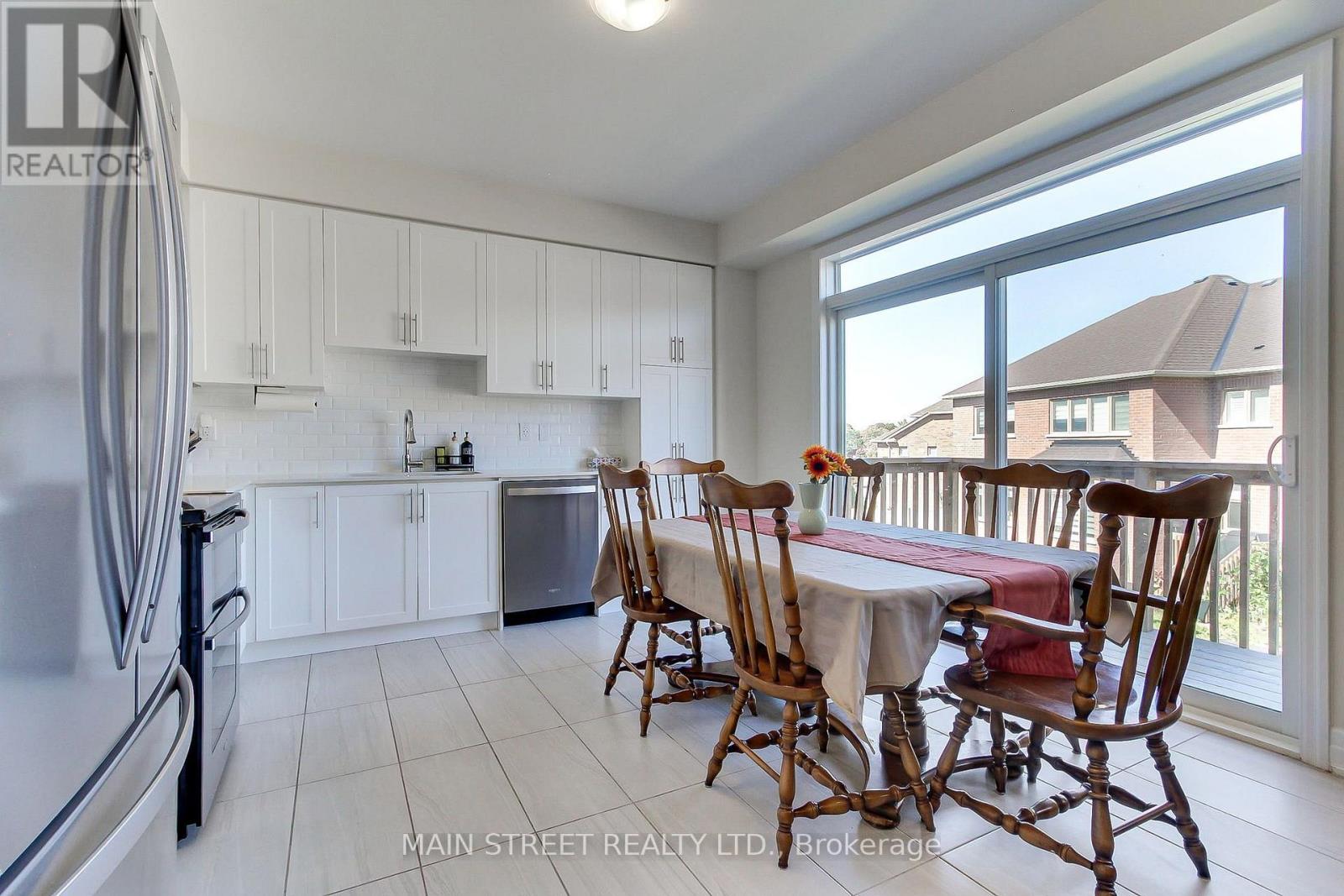 90 Kingknoll Crescent, Georgina, Ontario  L4P 0H8 - Photo 17 - N13831568