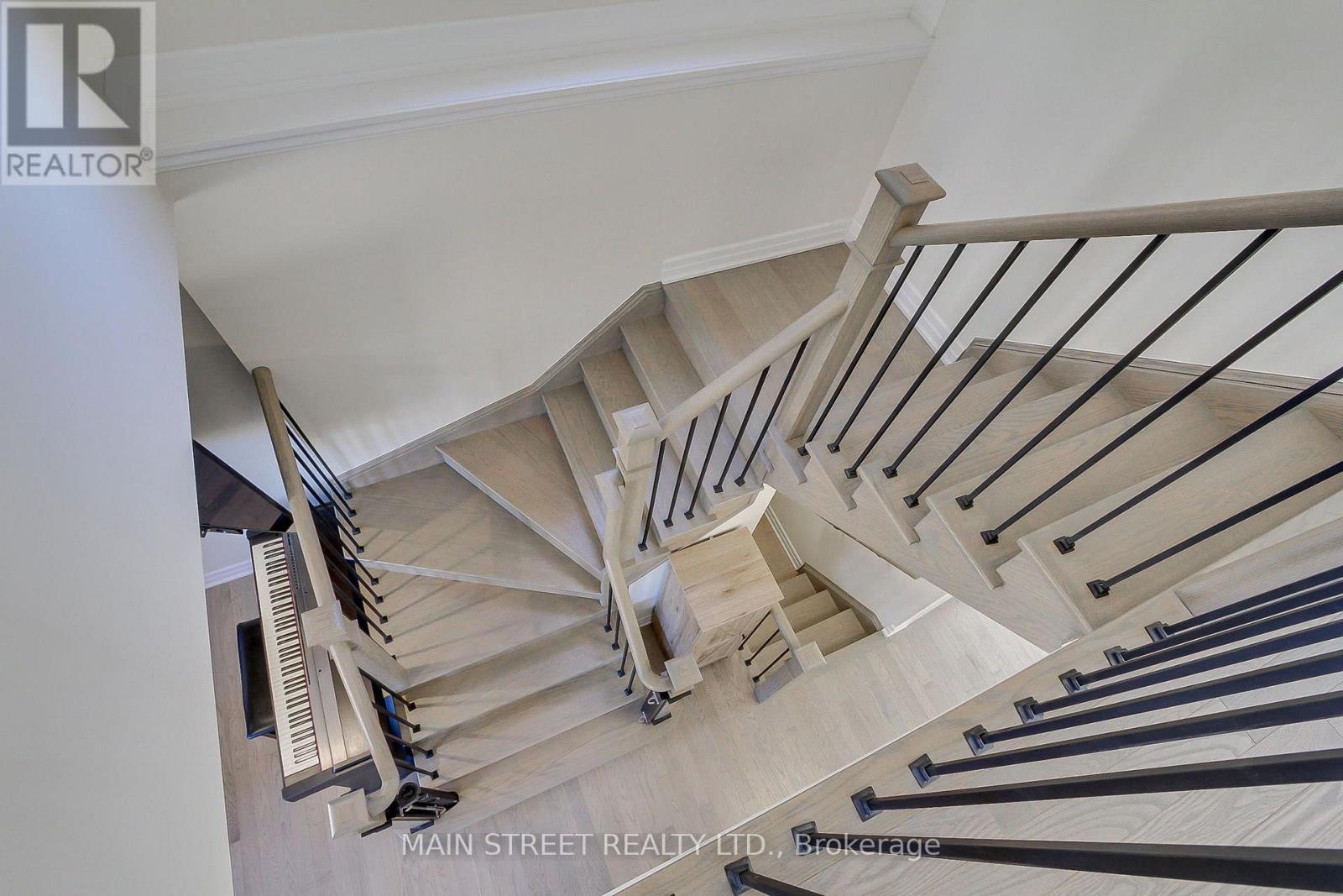 90 Kingknoll Crescent, Georgina, Ontario  L4P 0H8 - Photo 21 - N13831568