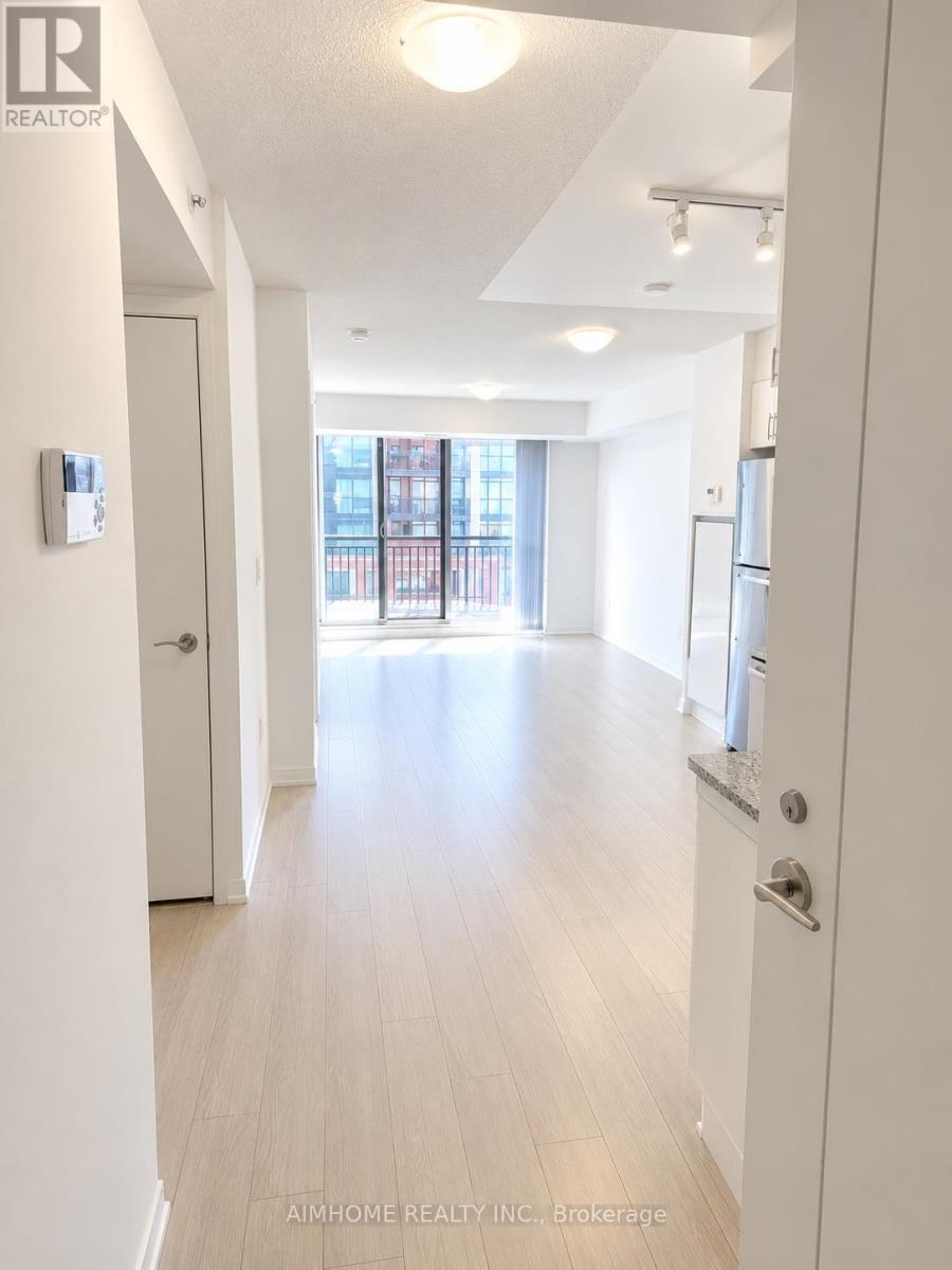 1010 - 3091 Dufferin Street, Toronto, Ontario  M6A 0C4 - Photo 8 - W13831554