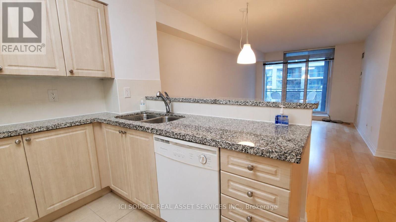316 - 2119 Lake Shore Boulevard W, Toronto, Ontario  M8V 4E8 - Photo 3 - W13831556