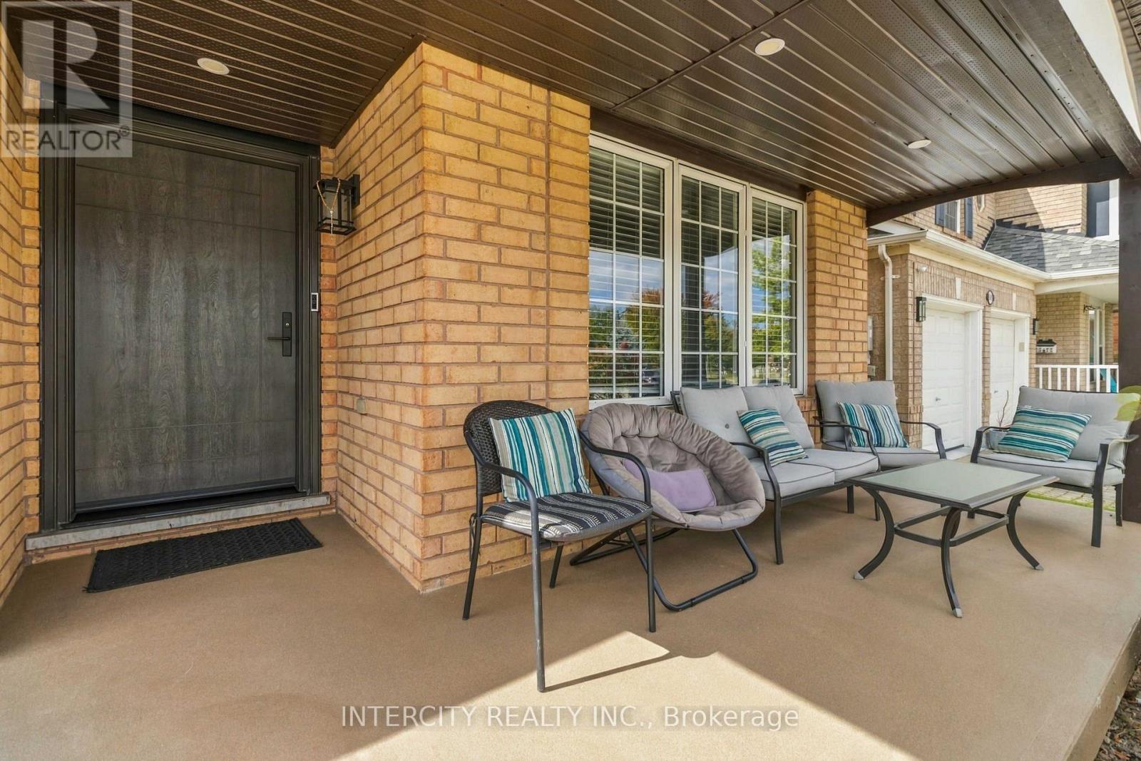 700 Trudeau Drive, Milton, Ontario  L9T 5L5 - Photo 3 - W13831562