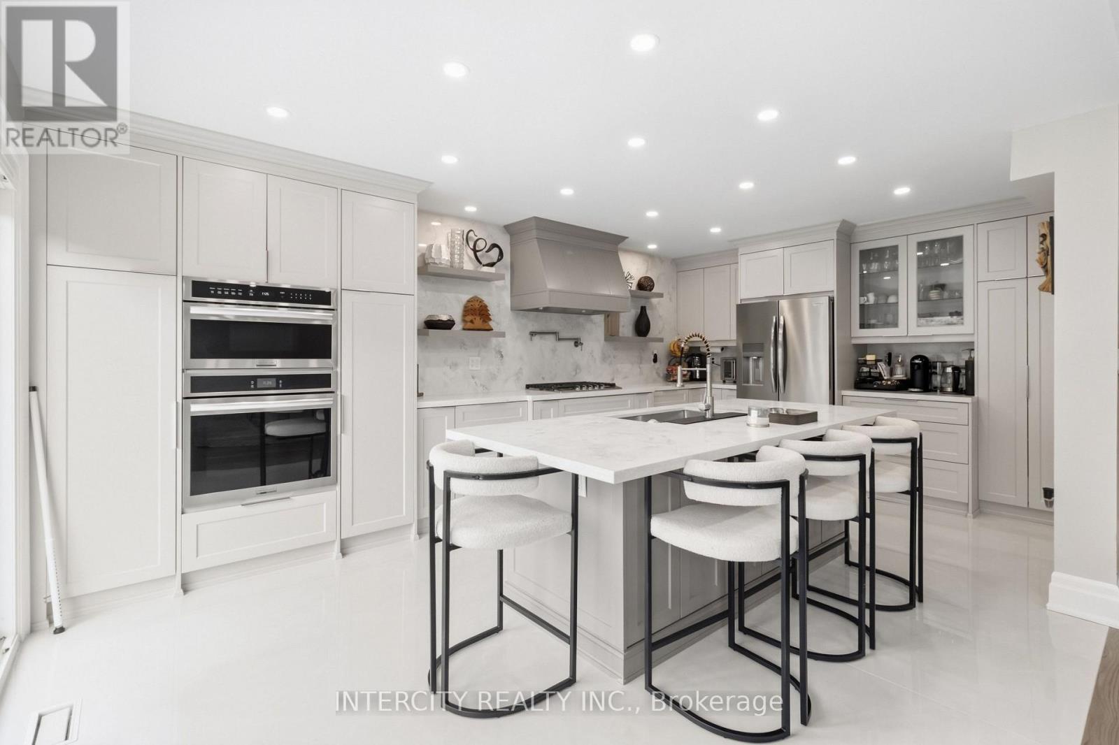 700 Trudeau Drive, Milton, Ontario  L9T 5L5 - Photo 4 - W13831562