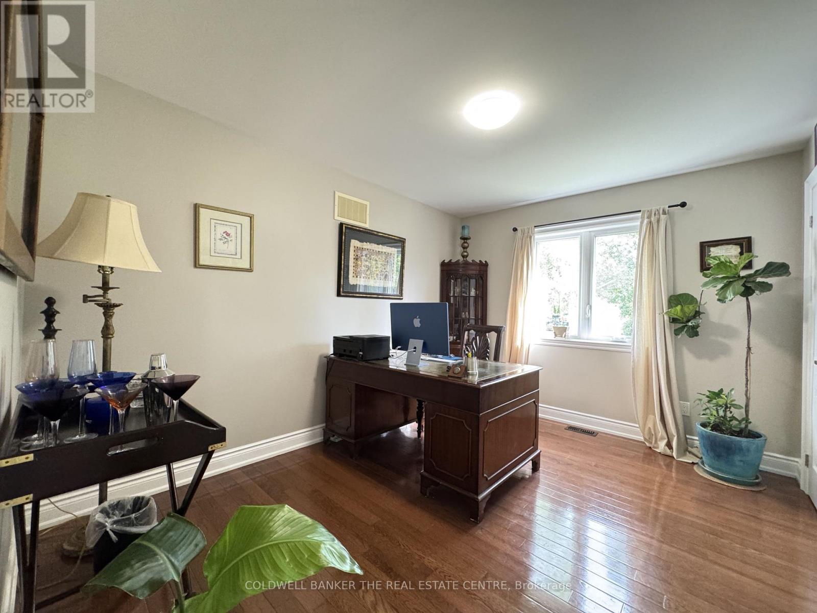 44 Iris Drive, Wasaga Beach, Ontario  L9Z 2A5 - Photo 10 - S13831518