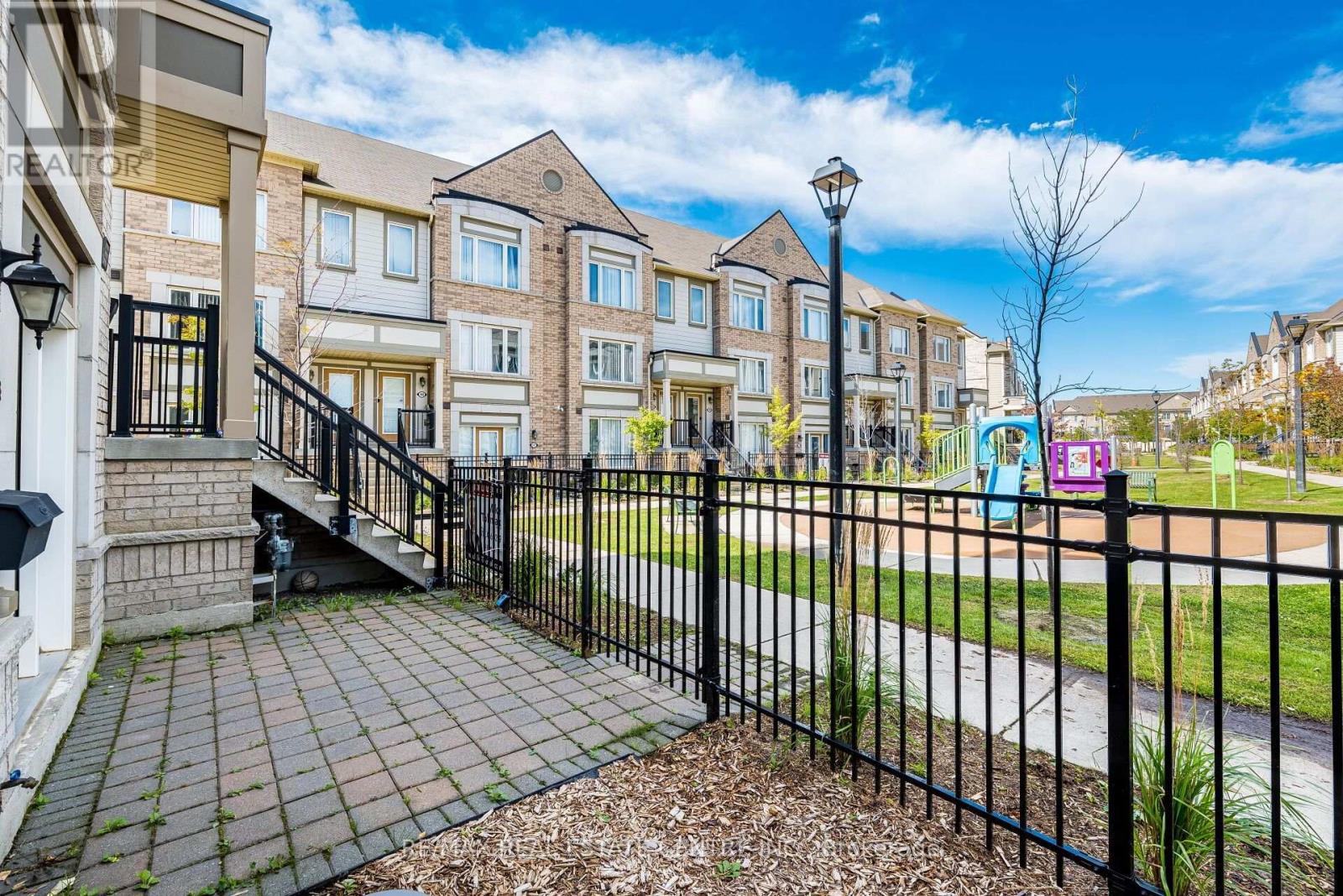 153 - 1 Beckenrose Court, Brampton, Ontario  L6Y 6G2 - Photo 8 - W13716996