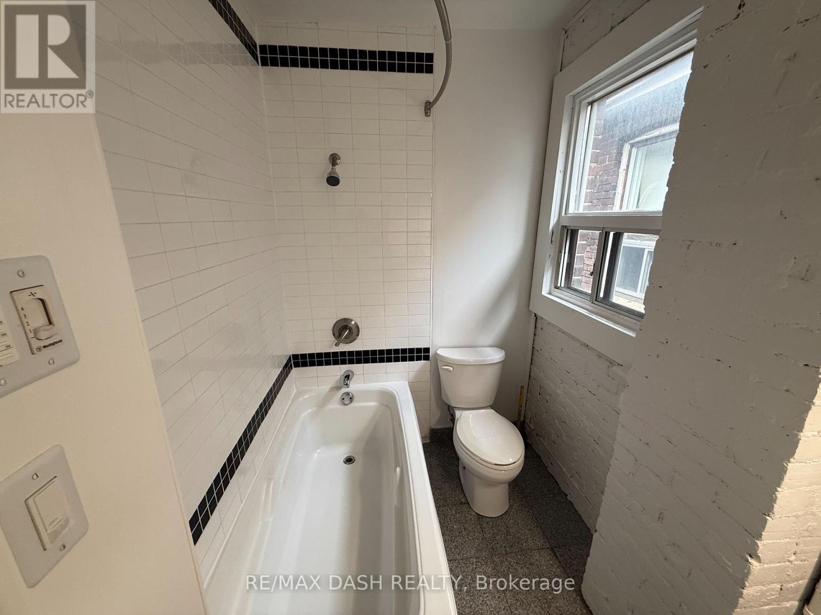 3 - 1303 Bloor Street W, Toronto, Ontario M6H 1P1 - Photo 12 - C13831588