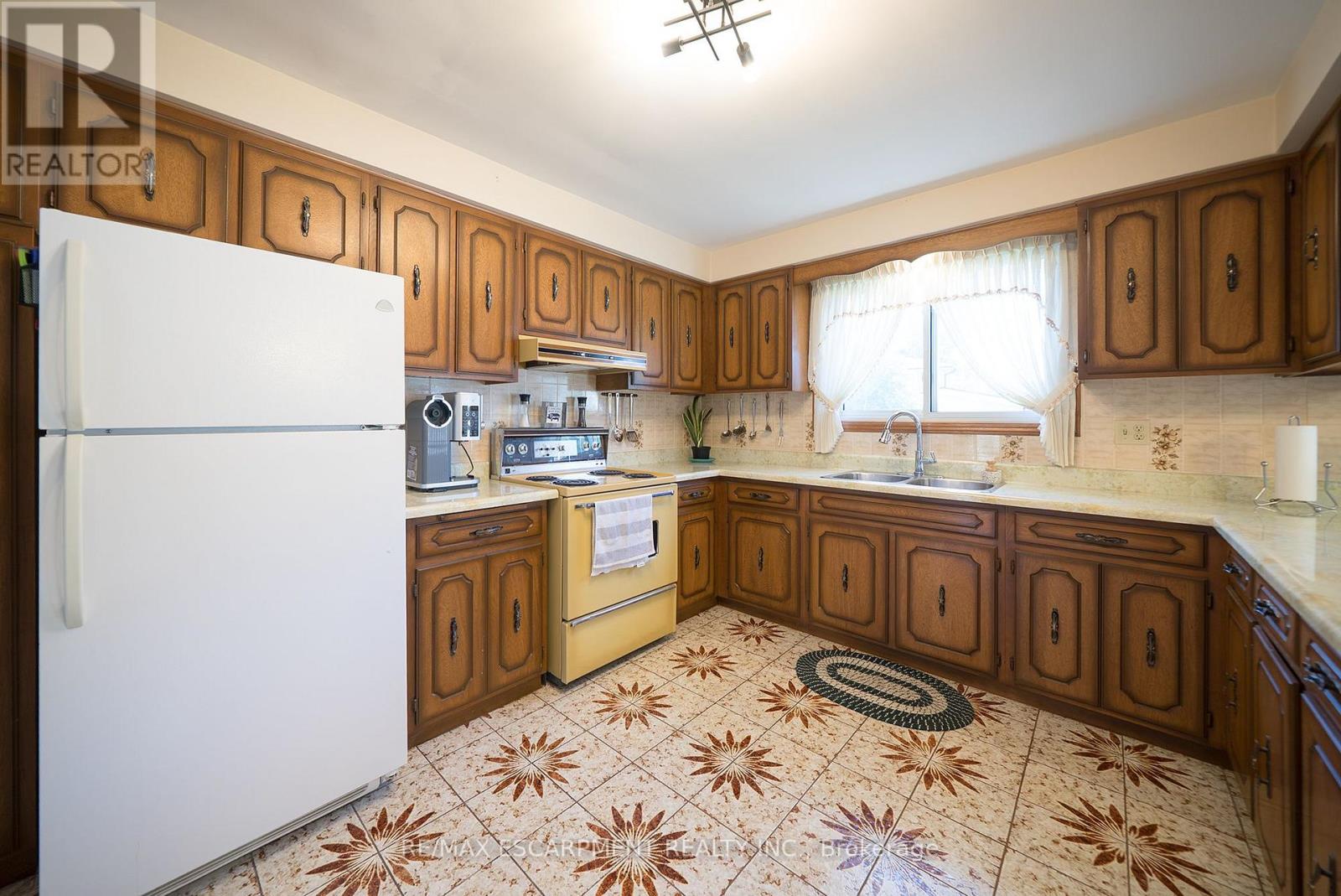 32 Avondale Crescent, Brantford, Ontario  N3S 4L5 - Photo 10 - X13831604