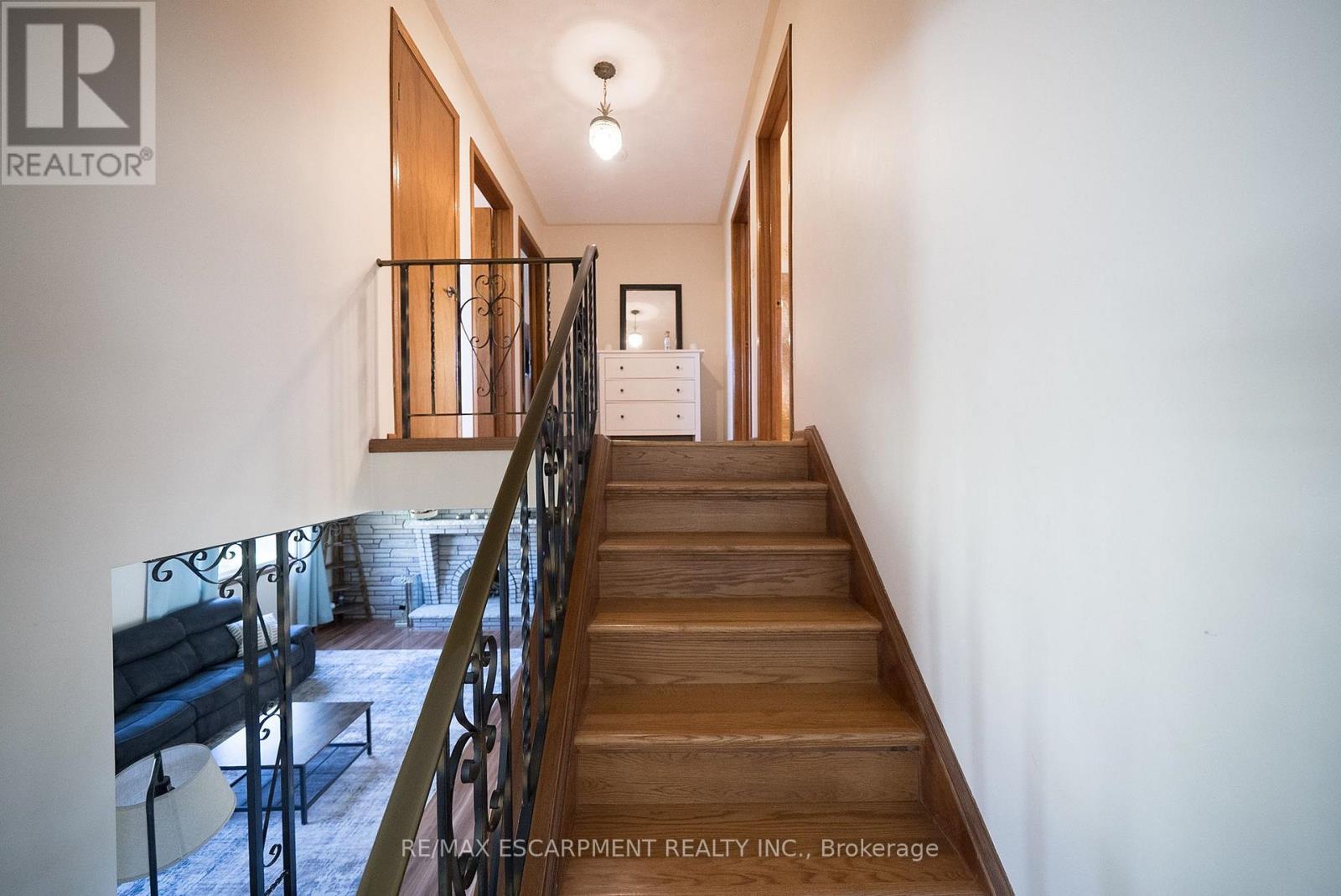 32 Avondale Crescent, Brantford, Ontario  N3S 4L5 - Photo 12 - X13831604