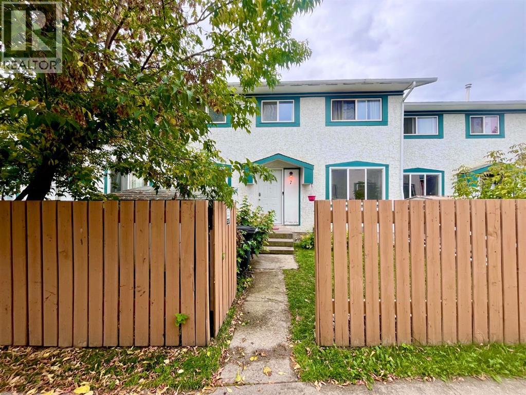 7, 110 Tamarack Avenue