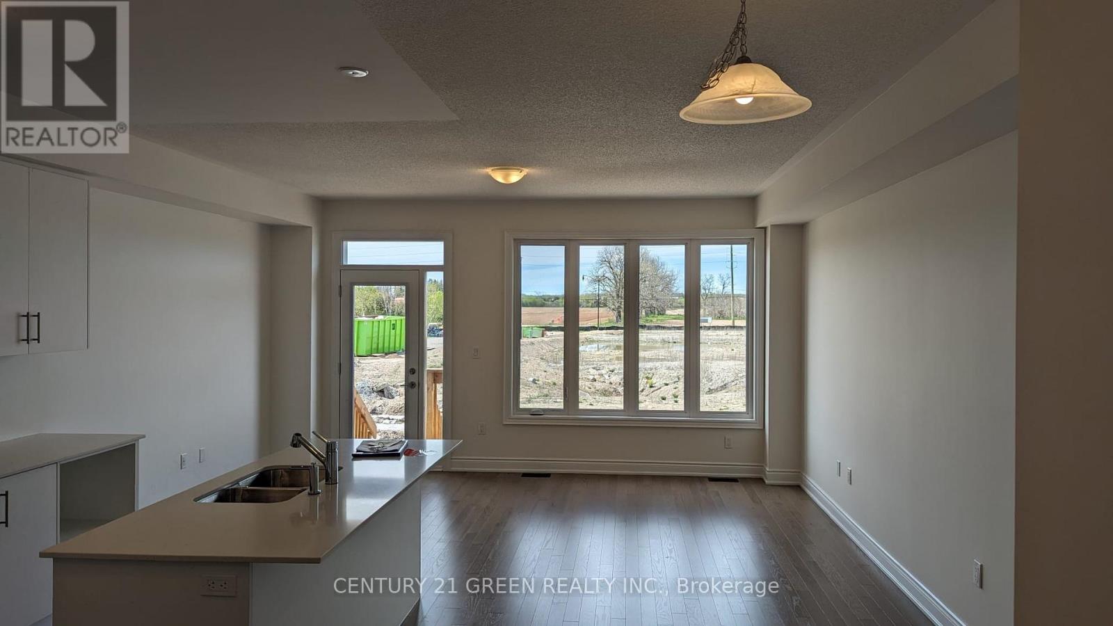 78 Bermondsey Way, Brampton, Ontario  L6Y 6K9 - Photo 4 - W13774086