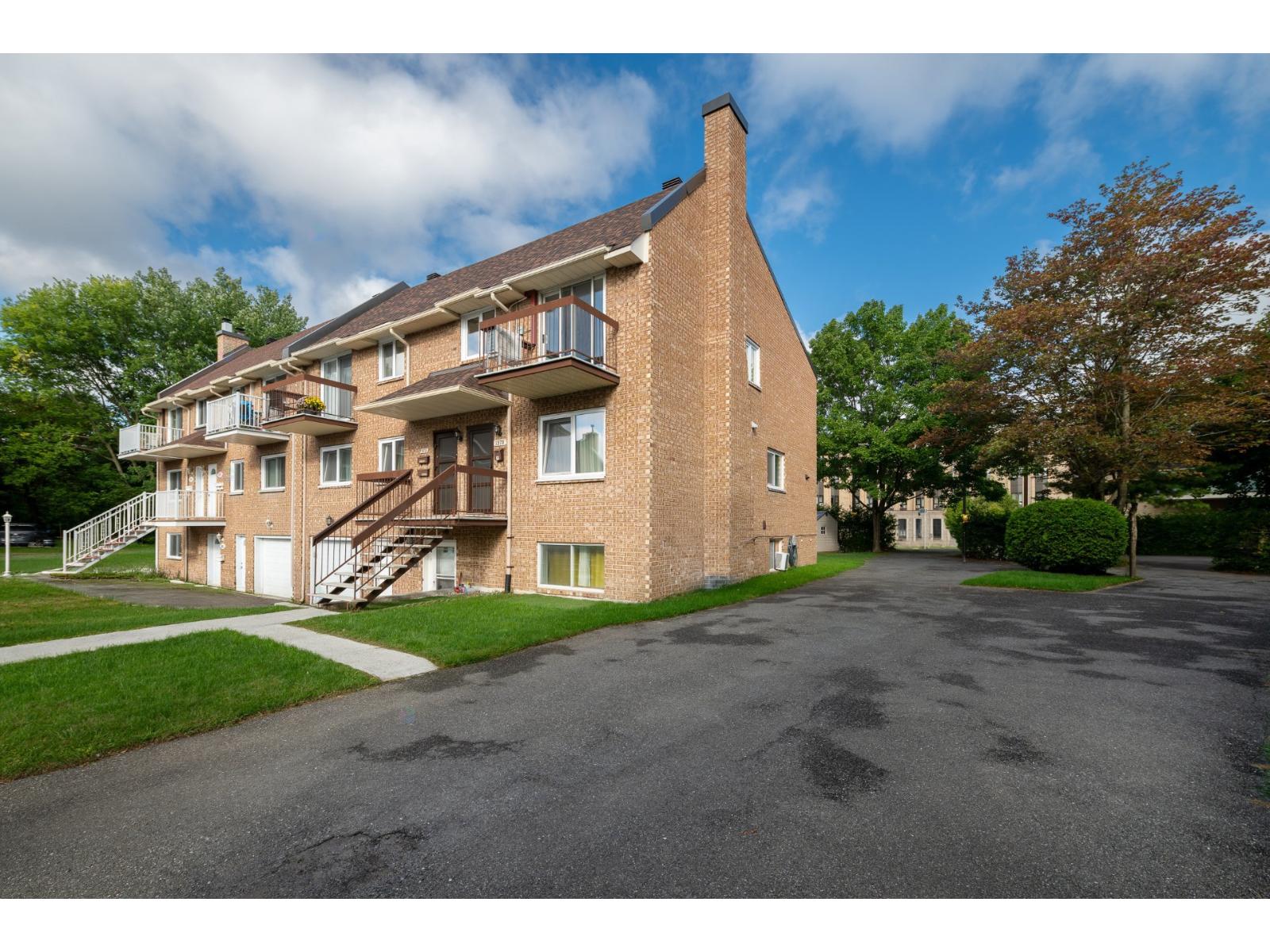 1371-1375 Tsse Bourgeoys Longueuil (Le Vieux-Longueuil) Quebec Canada J4M2E3 2