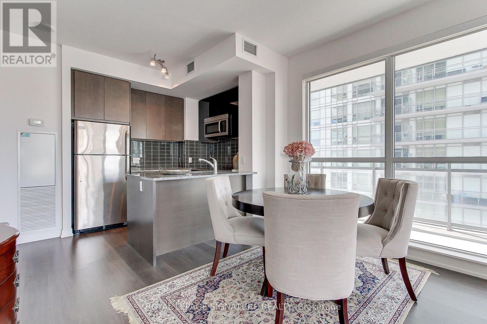 1812 - 98 Lillian Street, Toronto, Ontario  M4S 0A5 - Photo 13 - C13831654