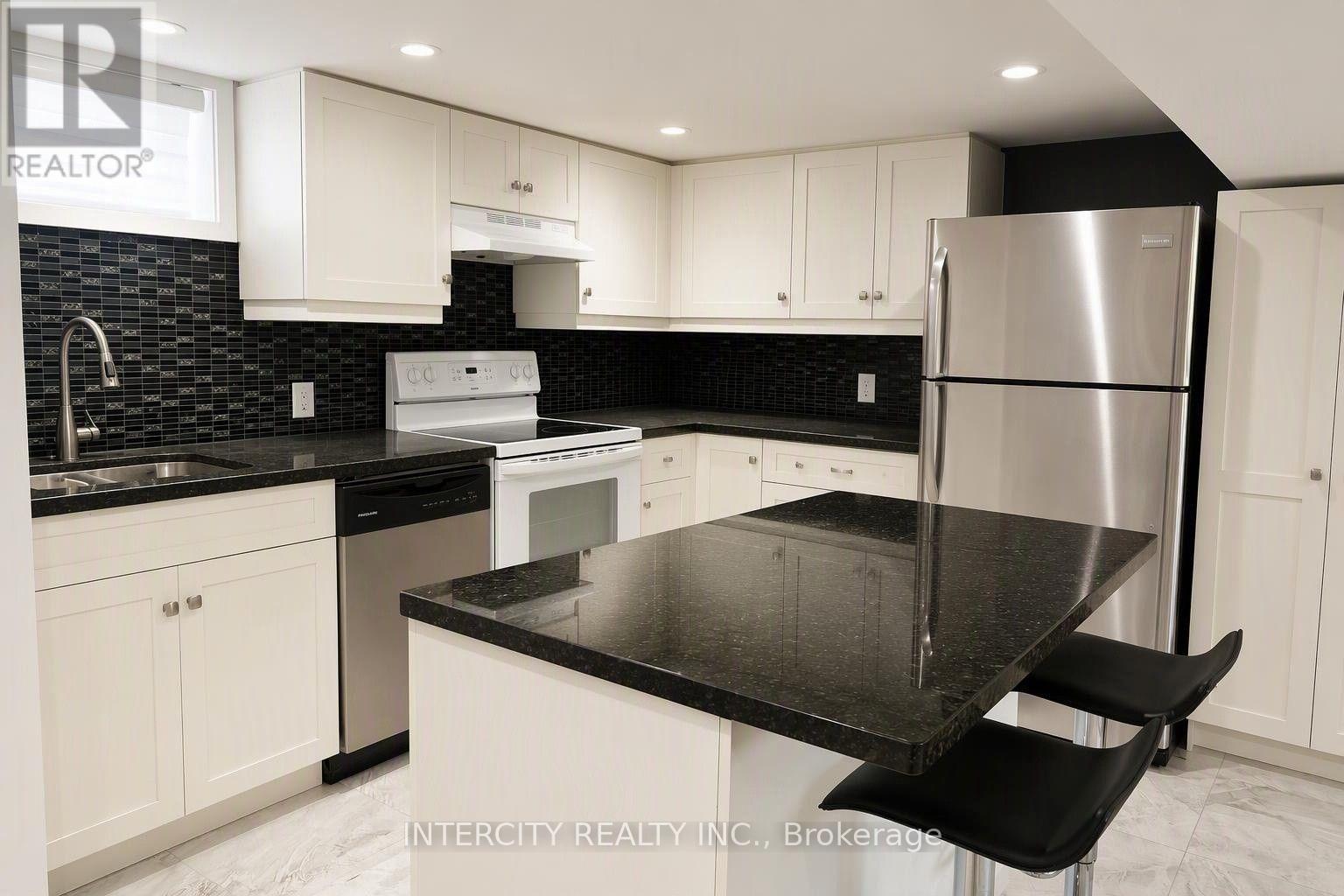 Basement - 46 Bingham Street, Bradford West Gwillimbury (Bradford), Ontario  L3Z 1X4 - Photo 2 - N13831680