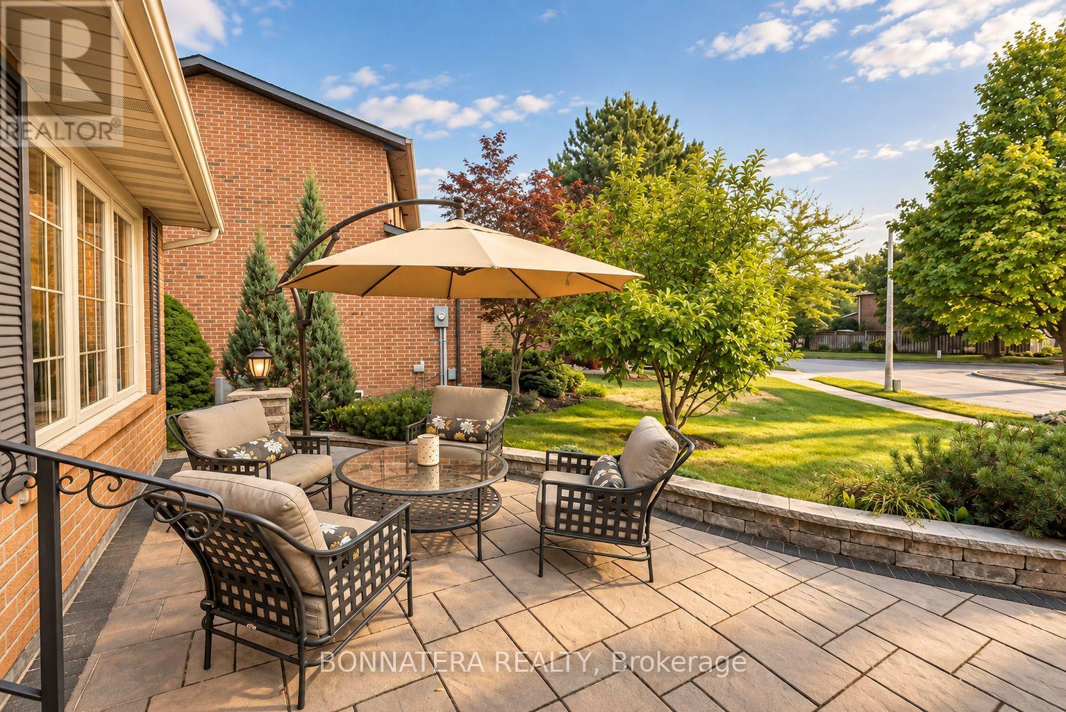 1409 Holly Court, Oakville, Ontario  L6H 3H4 - Photo 2 - W13831628