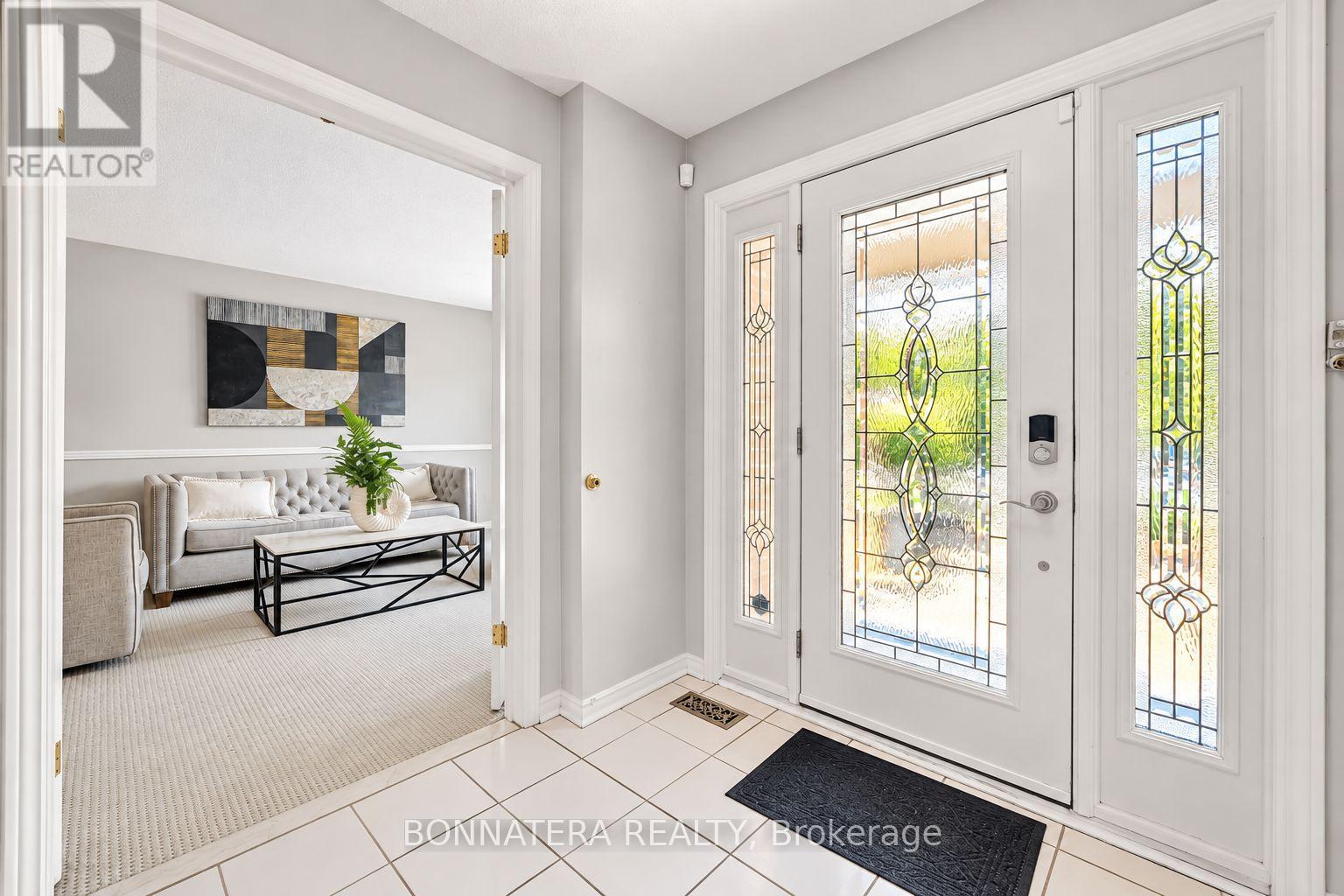 1409 Holly Court, Oakville, Ontario  L6H 3H4 - Photo 4 - W13831628