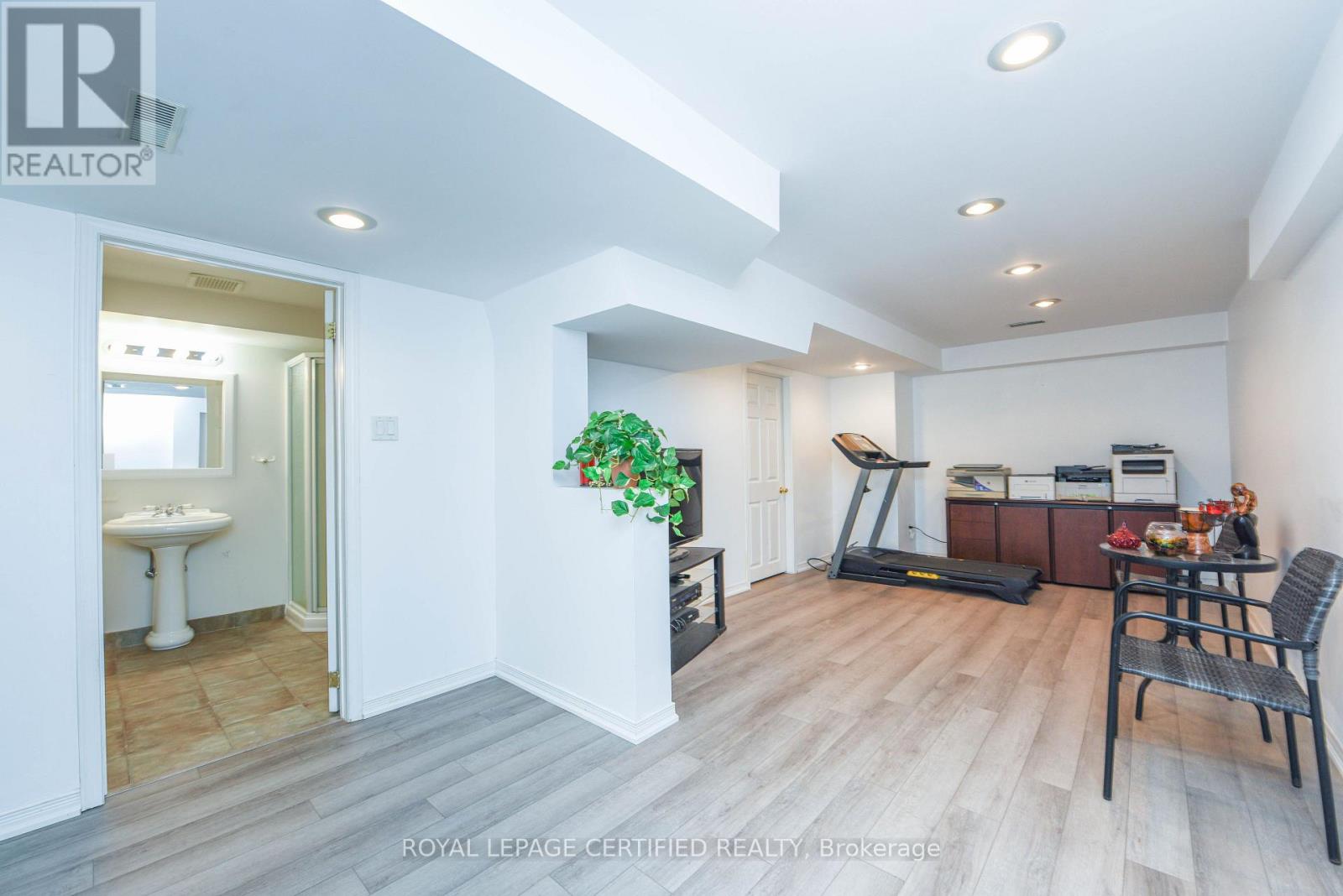 6037 Clover Ridge Crescent, Mississauga, Ontario  L5N 7B4 - Photo 19 - W13831678