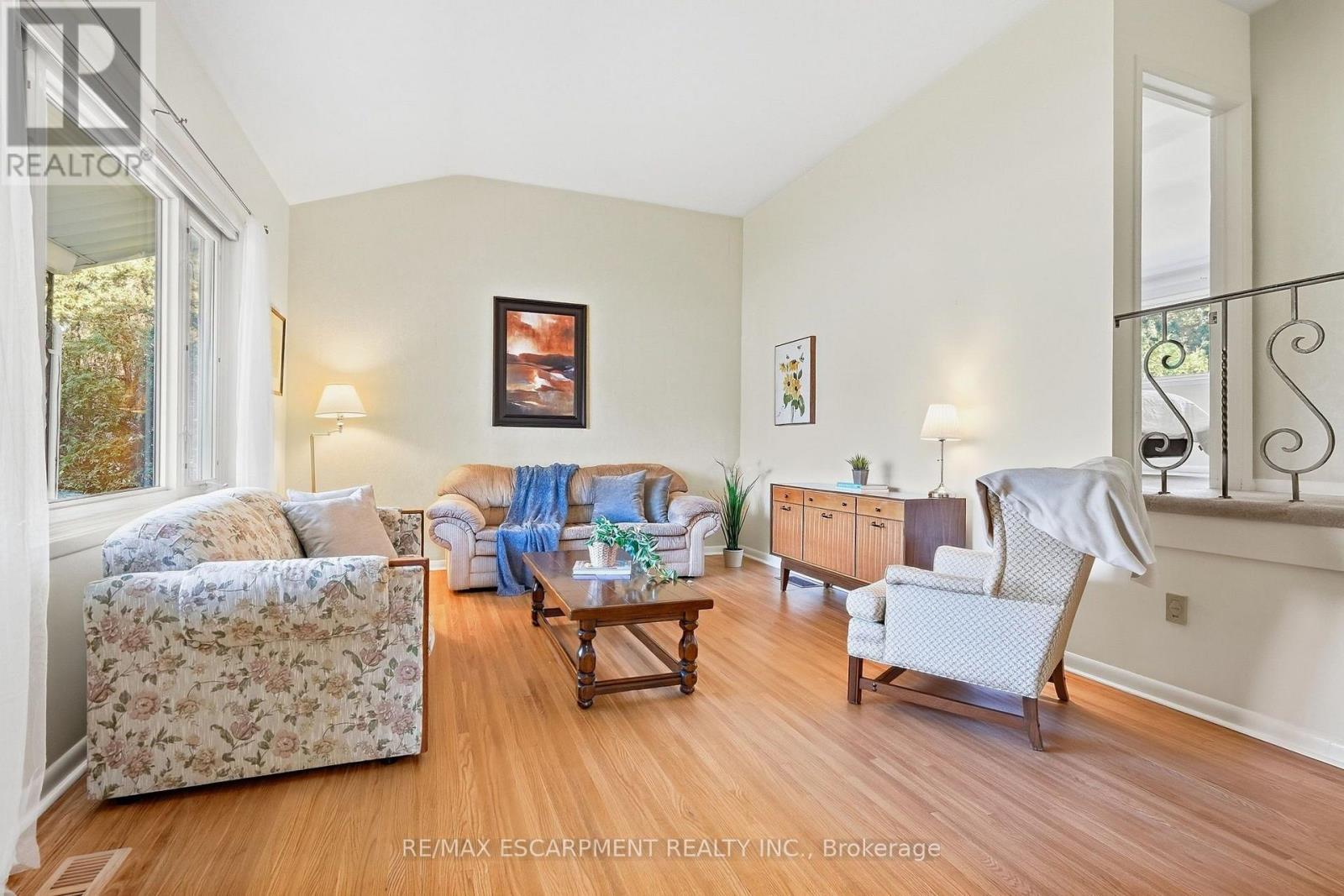 1267 Dunbar Road, Burlington, Ontario  L7P 2K1 - Photo 3 - W13831692