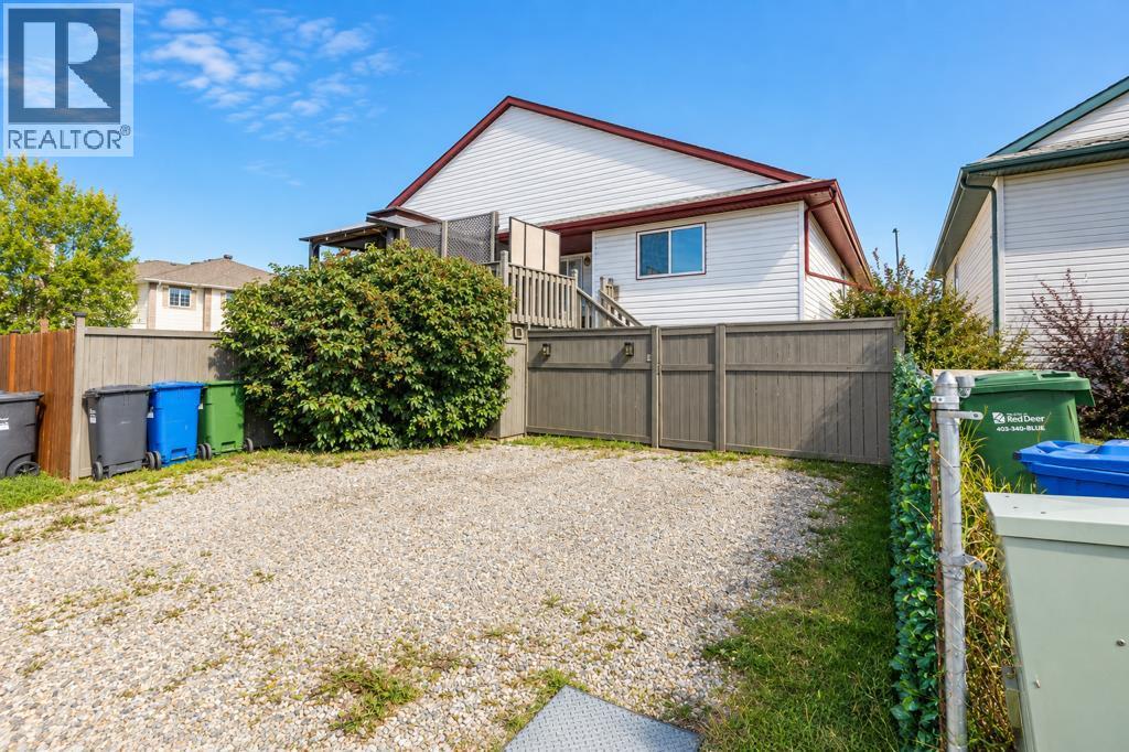 8 Daines Avenue