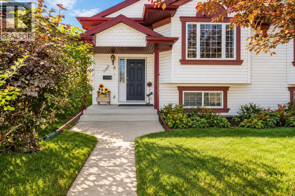 8 Daines Avenue