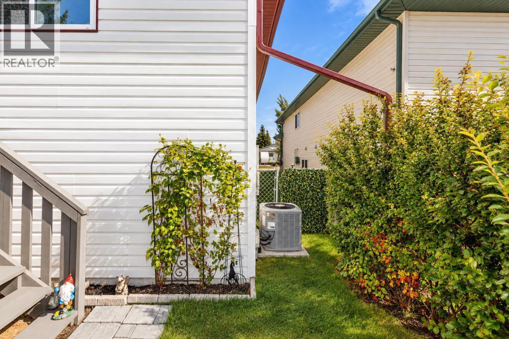 8 Daines Avenue