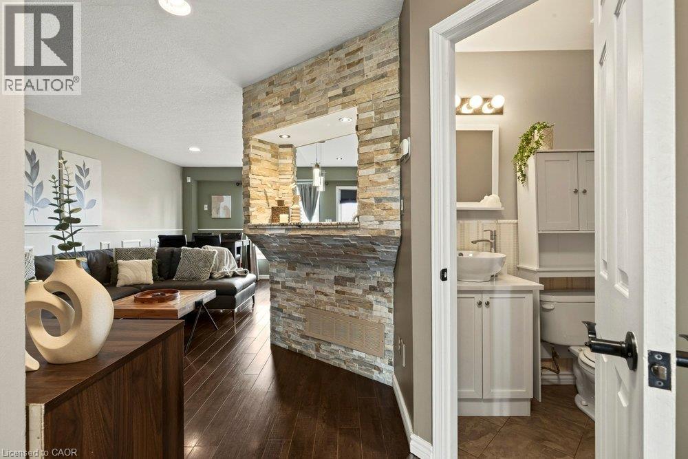 1860 Upper Gage Avenue Unit# 15, Hamilton, Ontario  L8W 3Y6 - Photo 7 - 40866778