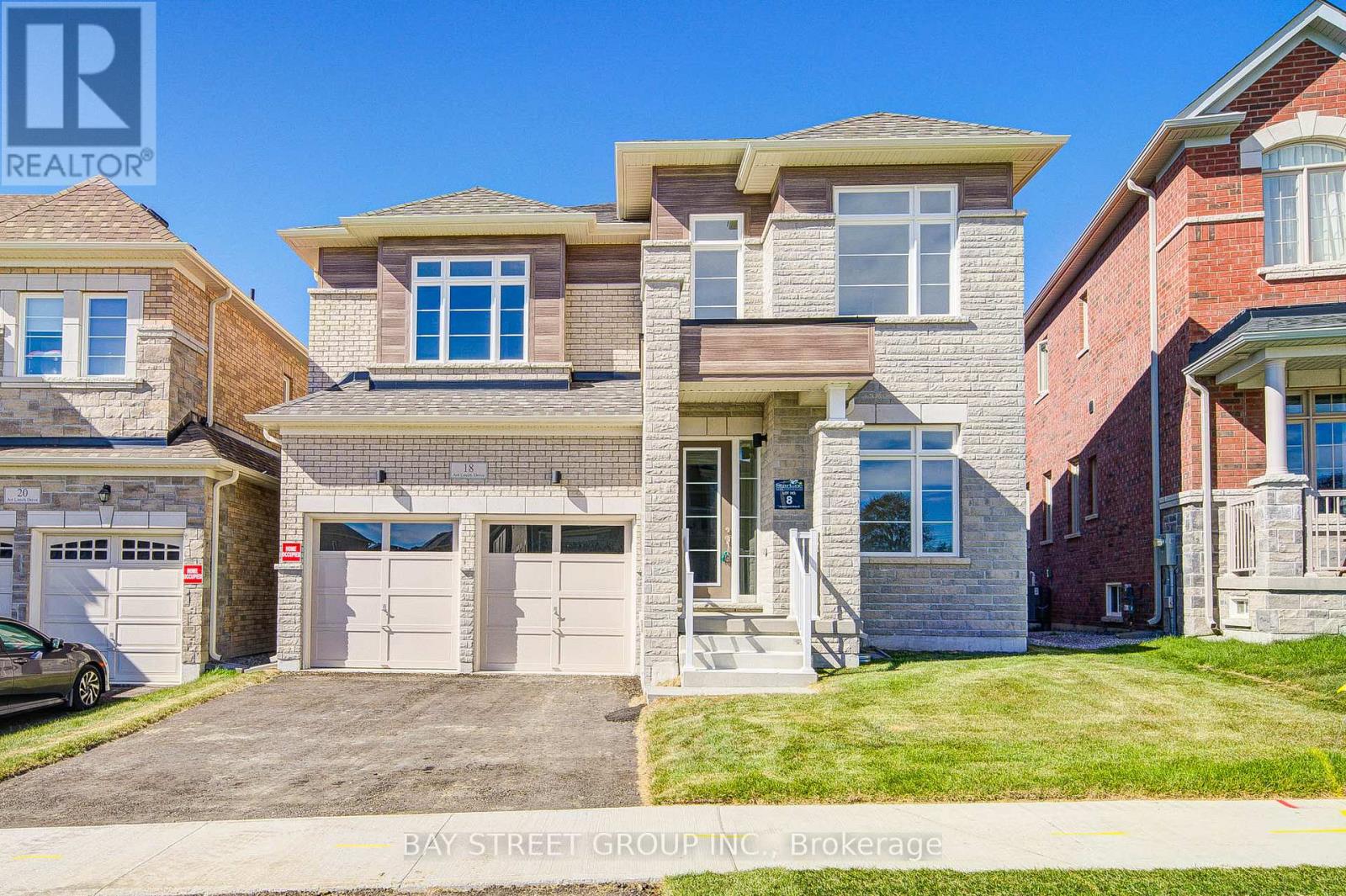 18 ART LEECH DRIVE, Richmond Hill, Ontario