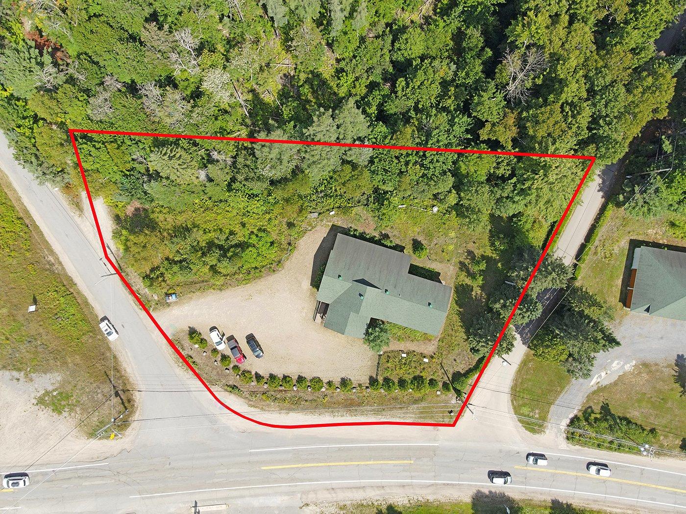 2181 Route Louis-Cyr Saint-Jean-de-Matha Quebec Canada J0K2S0 4