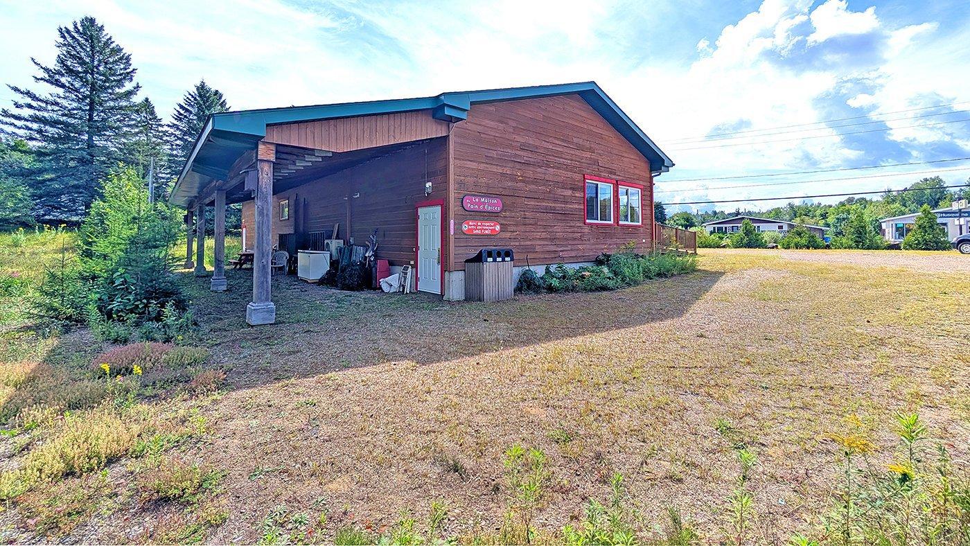 2181 Route Louis-Cyr Saint-Jean-de-Matha Quebec Canada J0K2S0 5