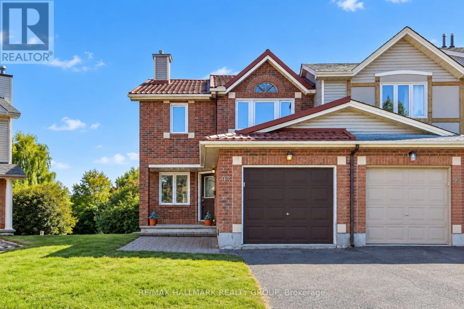 93 Banchory Crescent, Ottawa, Ontario  K2K 2V2 - Photo 1 - X13831780