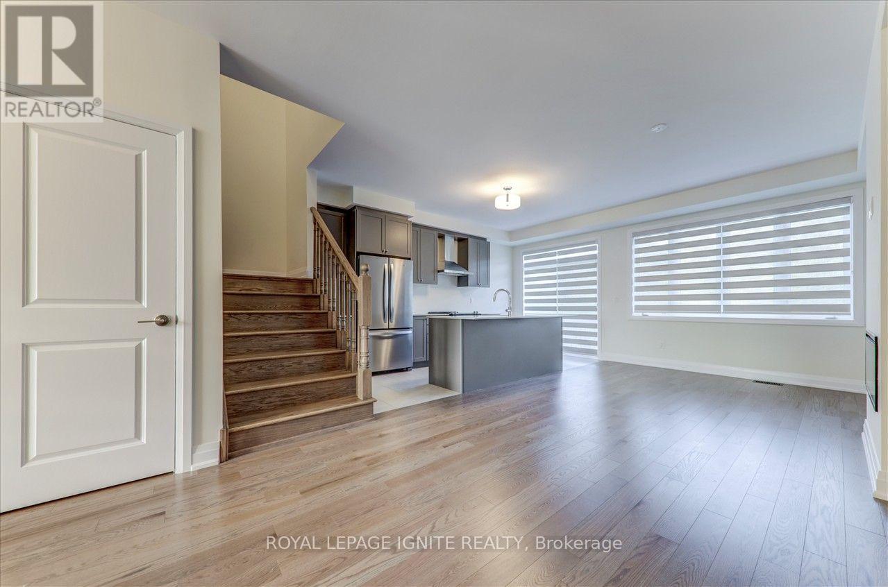 2815 Albatross Way, Pickering, Ontario L1X 0P6 - Photo 7 - E13831744