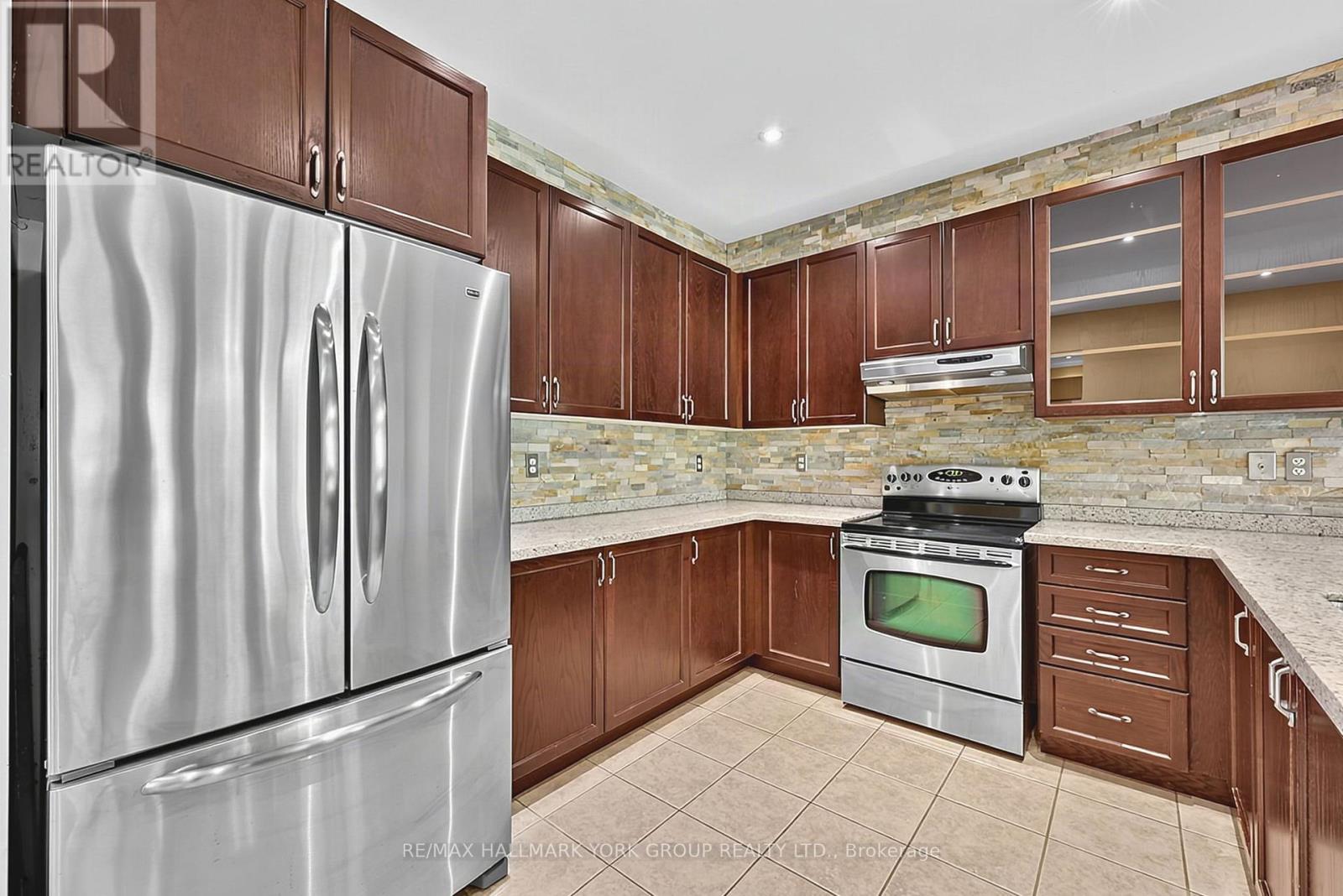 383 Gilpin Drive, Newmarket, Ontario  L3X 3H2 - Photo 10 - N13831752