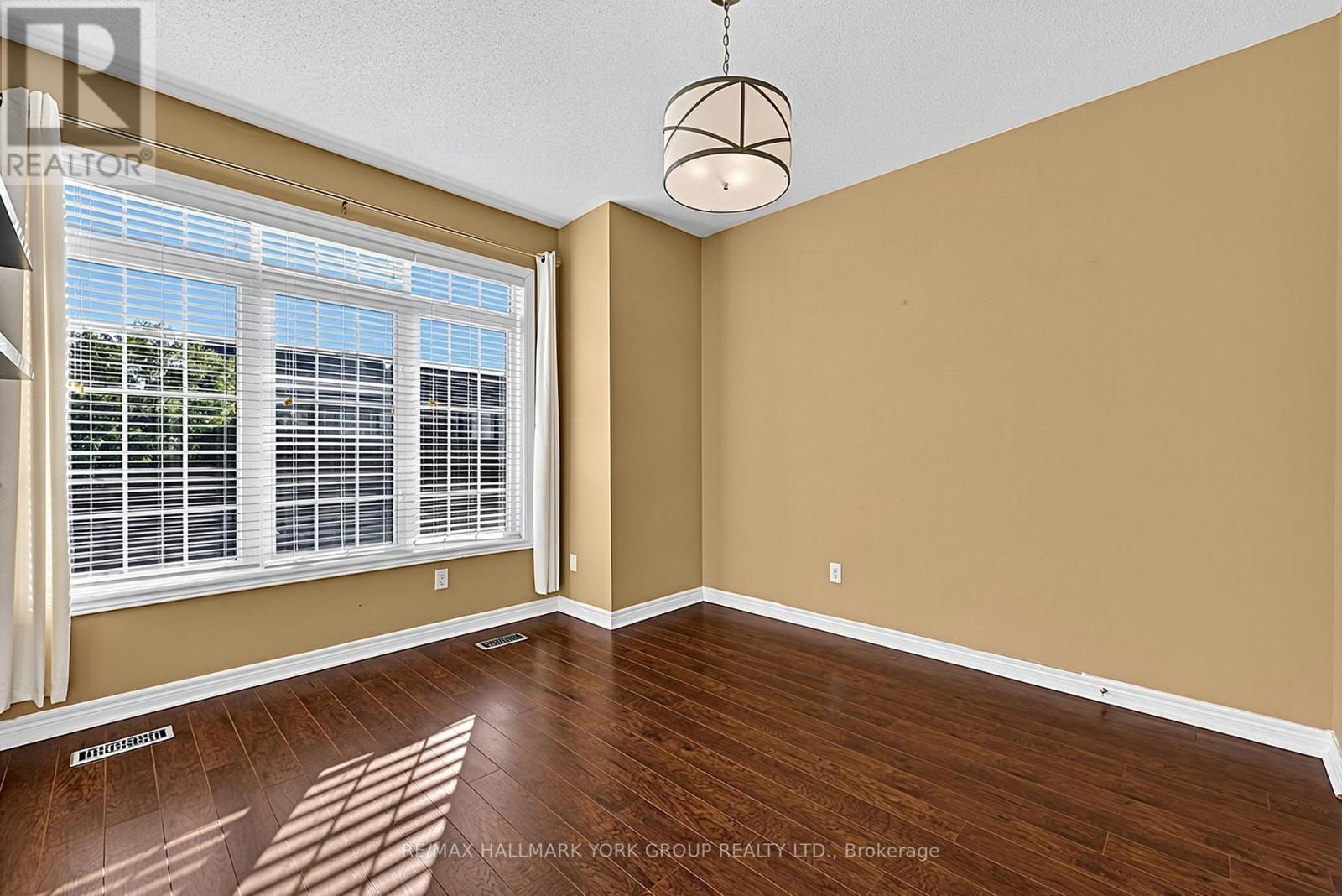 383 Gilpin Drive, Newmarket, Ontario  L3X 3H2 - Photo 12 - N13831752