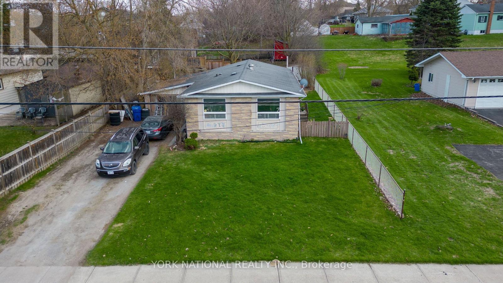 7 Bradford Street, East Gwillimbury, Ontario  L9N 1L6 - Photo 6 - N13831784
