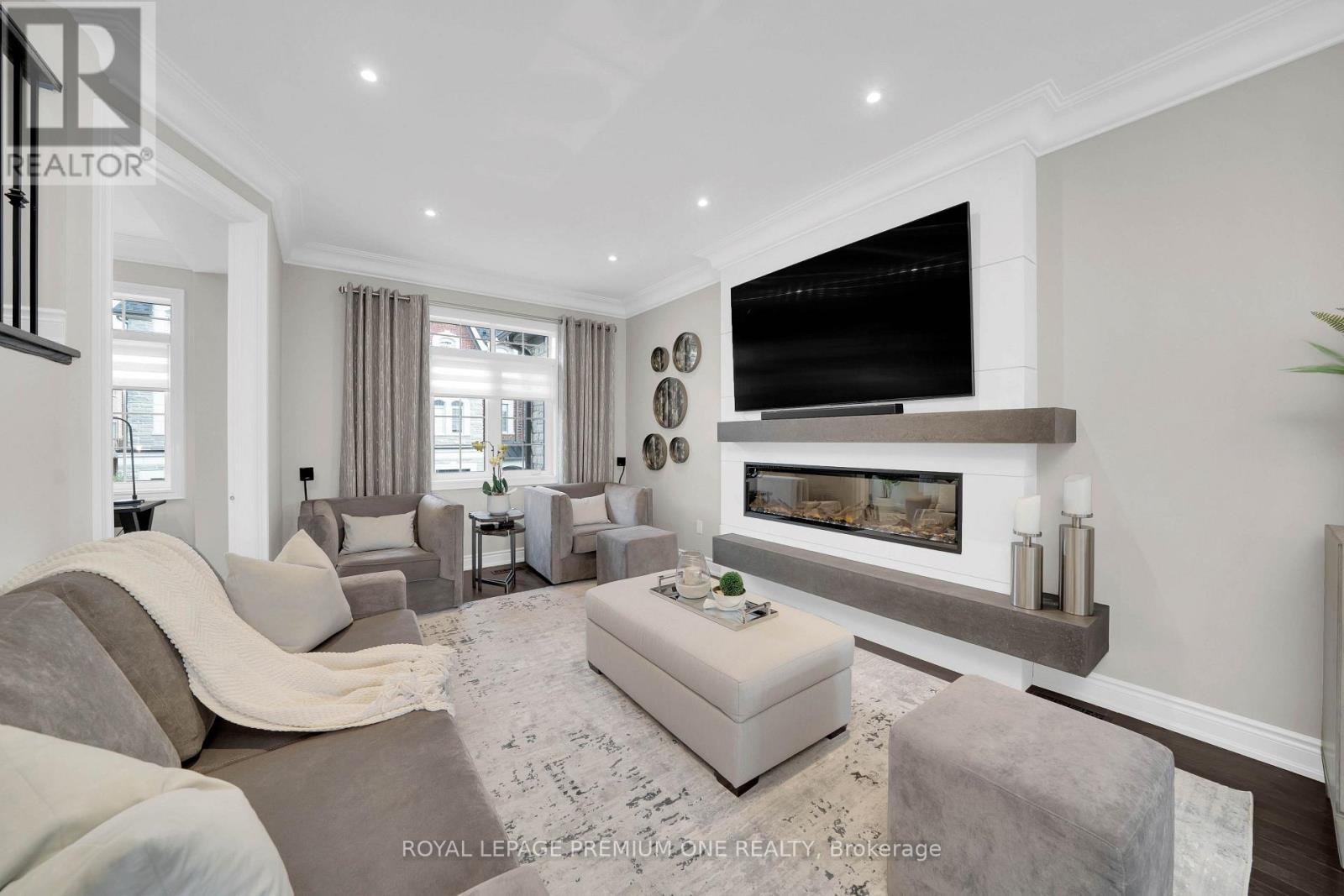 86 Glazebrook Drive, Vaughan, Ontario  L4L 0H9 - Photo 5 - N13831806
