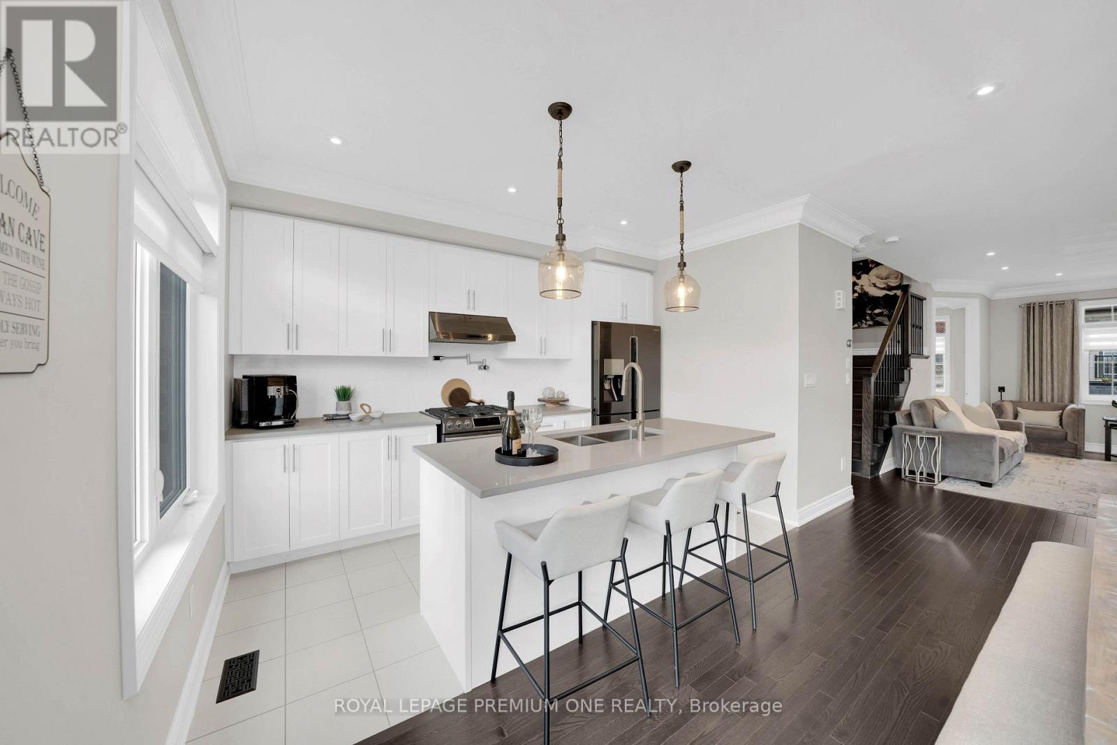 86 Glazebrook Drive, Vaughan, Ontario  L4L 0H9 - Photo 7 - N13831806