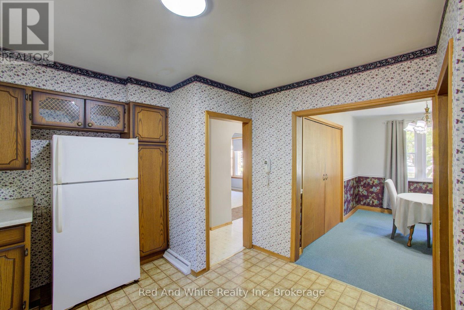 1203 Yonget Street S, Brockton, Ontario  N0G 2V0 - Photo 13 - X13831746