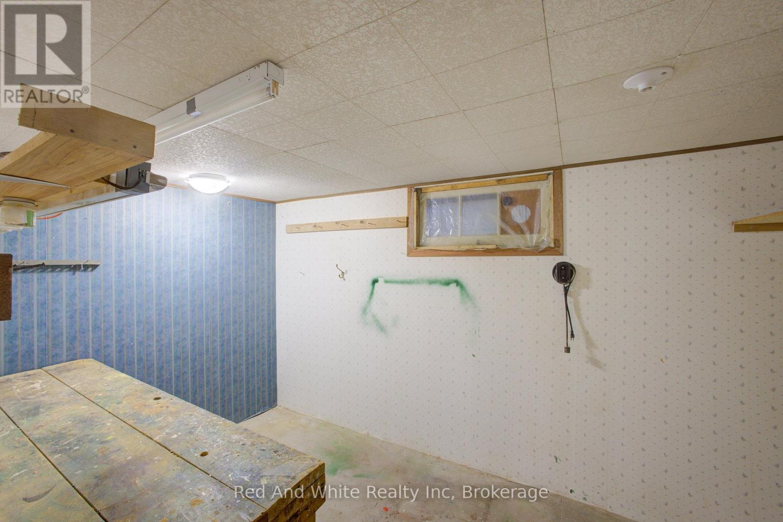 1203 Yonget Street S, Brockton, Ontario  N0G 2V0 - Photo 30 - X13831746