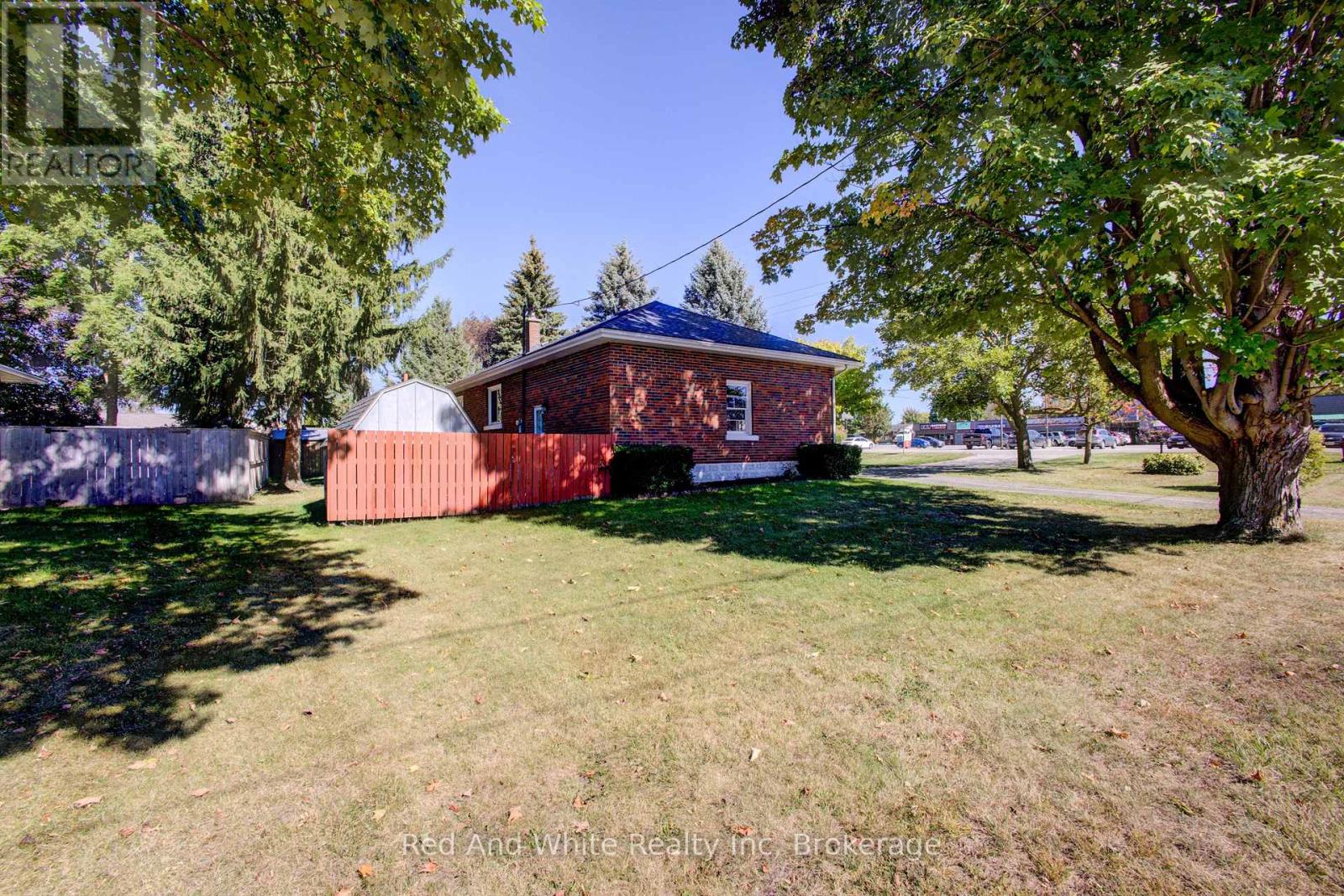 1203 Yonget Street S, Brockton, Ontario  N0G 2V0 - Photo 35 - X13831746