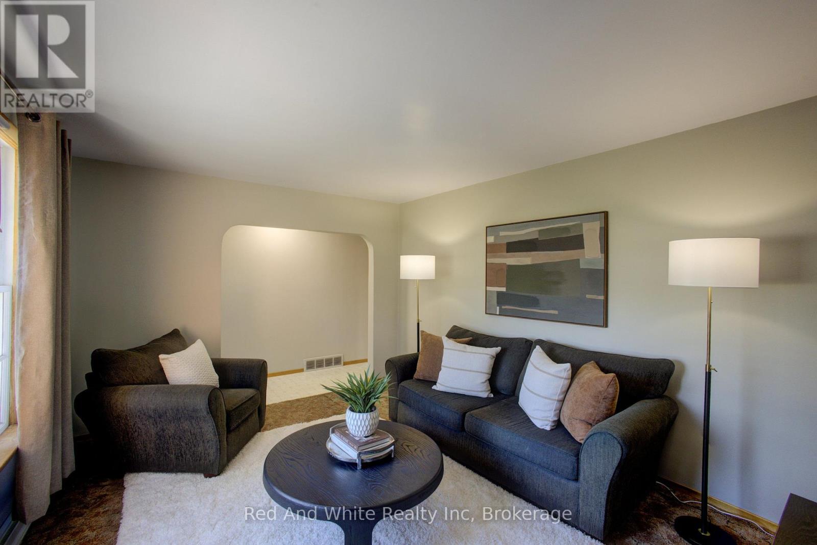 1203 Yonget Street S, Brockton, Ontario  N0G 2V0 - Photo 9 - X13831746