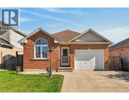 795 TENTH Avenue, Hamilton, Ontario